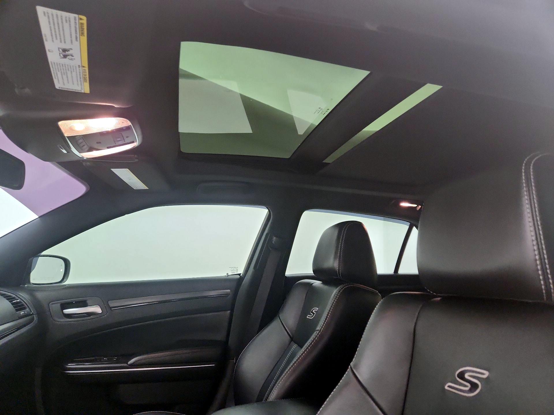 Thumbnail: 2015 Chrysler 300 - 20