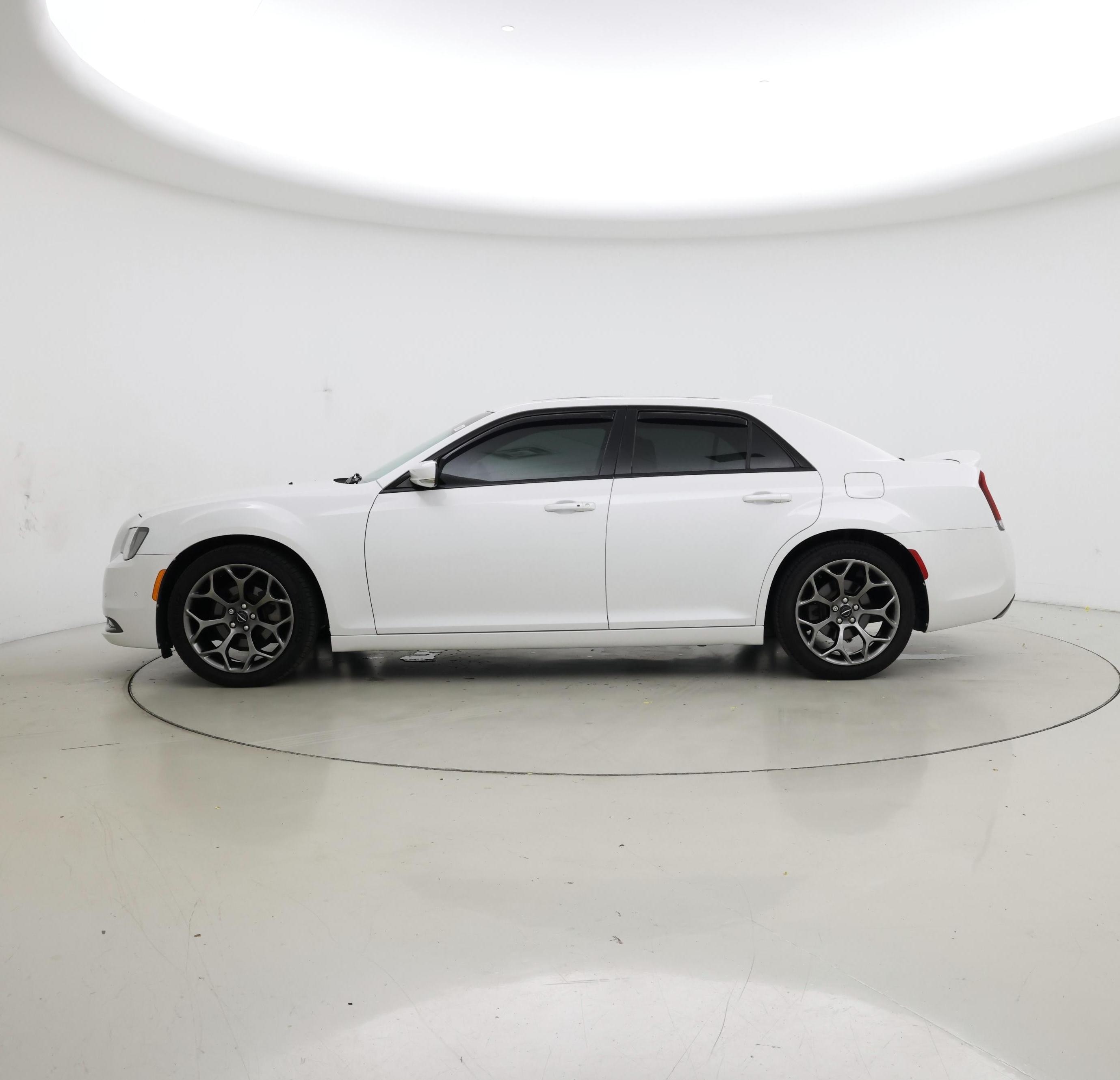 Thumbnail: 2015 Chrysler 300 - 3