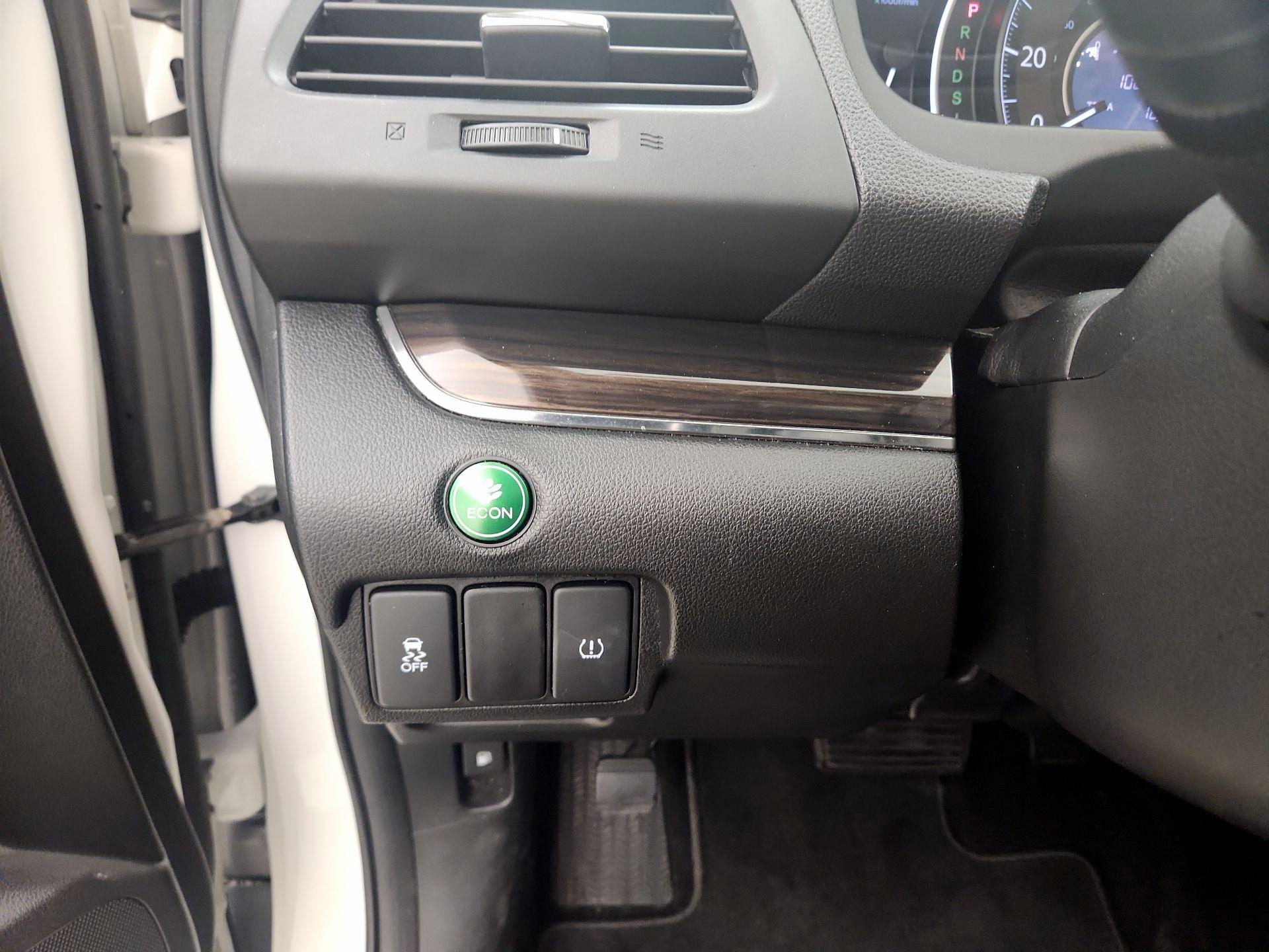 Thumbnail: 2015 Honda CR-V - 13