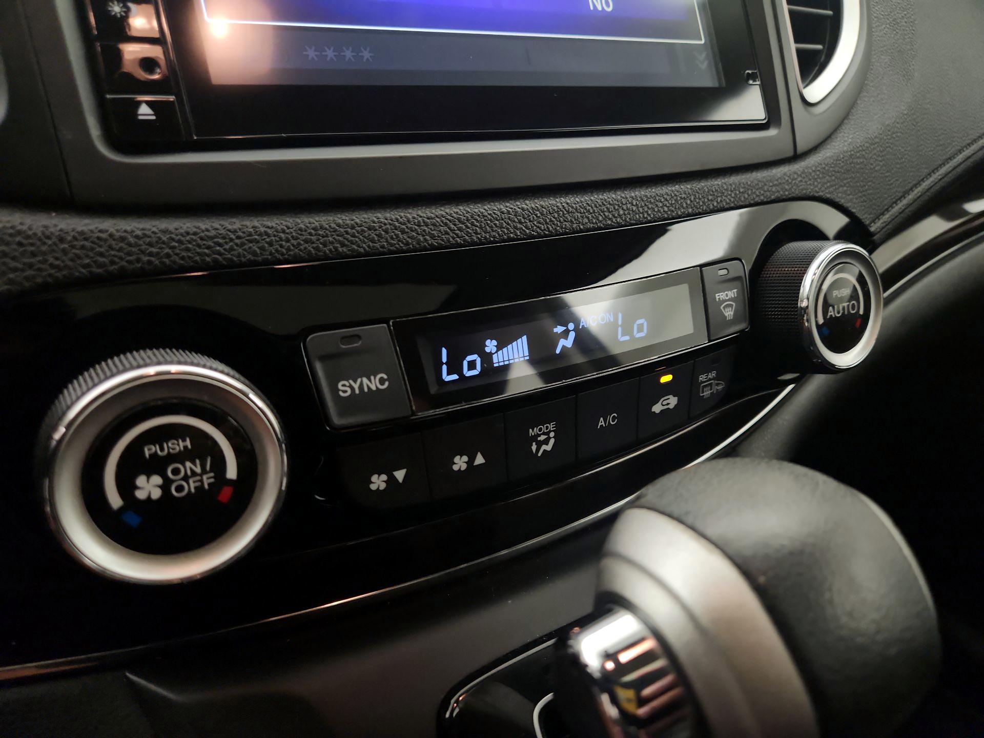Thumbnail: 2015 Honda CR-V - 16