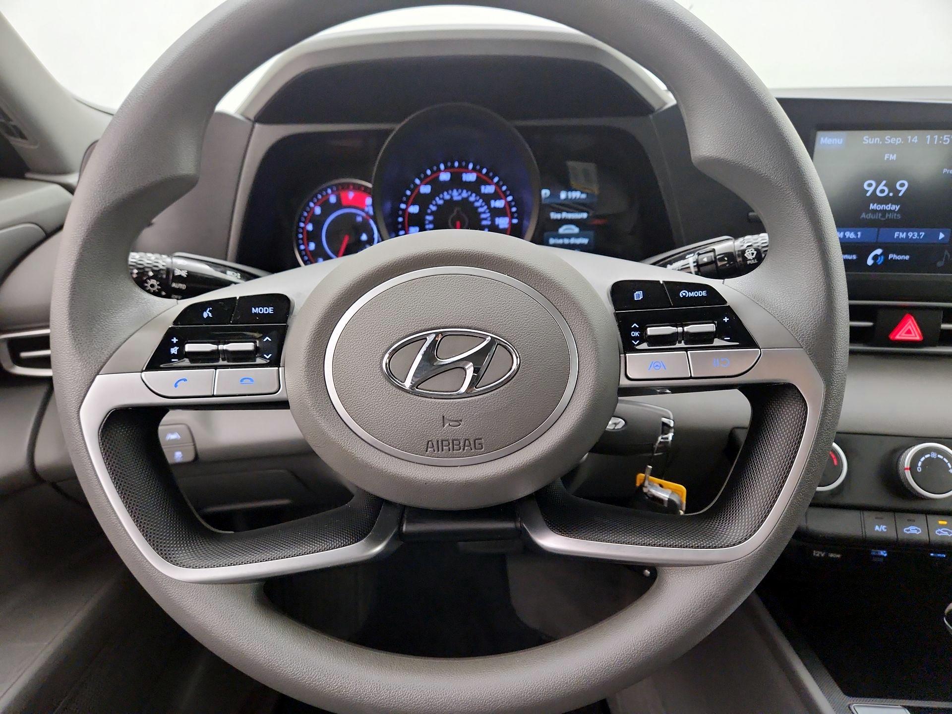 Thumbnail: 2023 Hyundai Elantra - 10