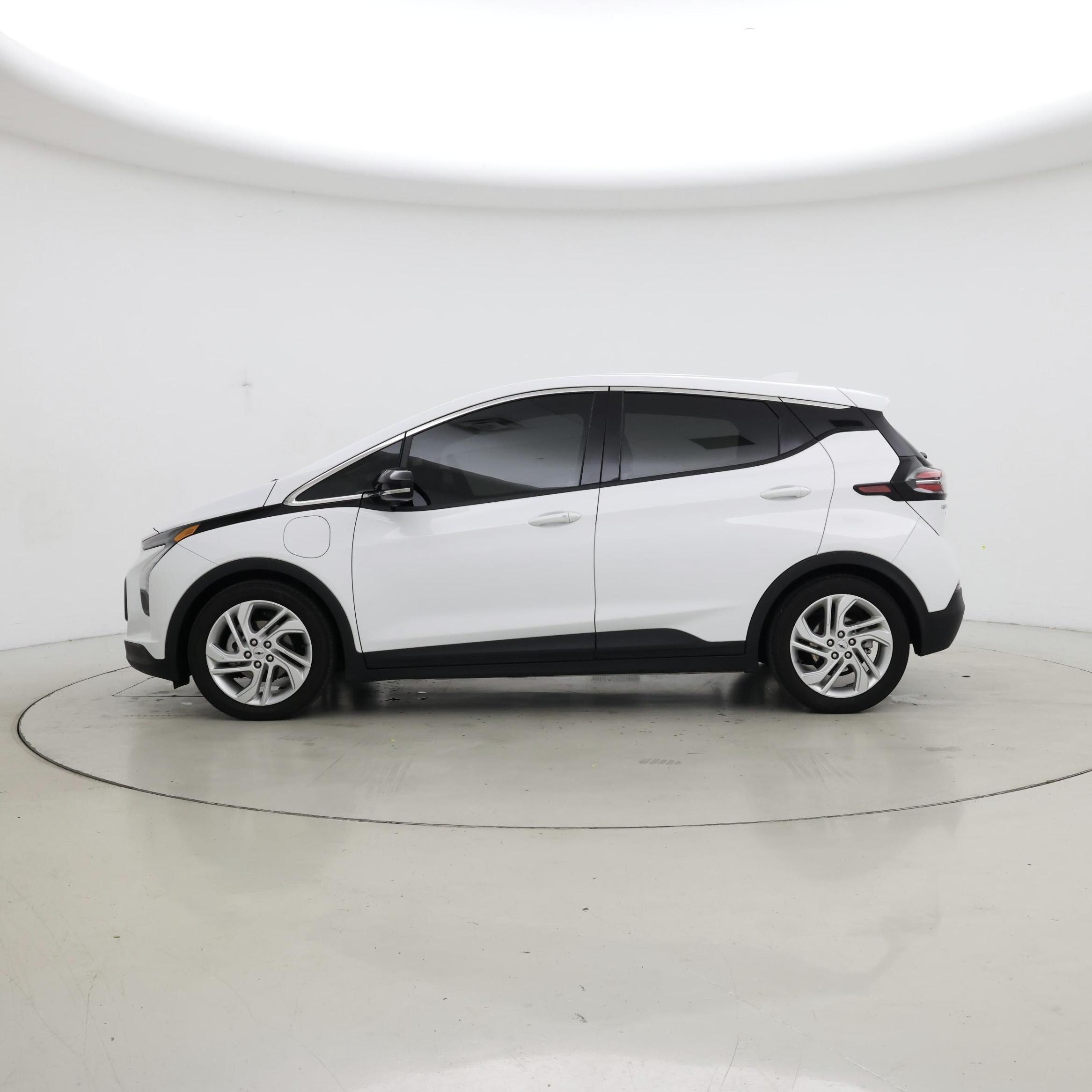 Thumbnail: 2023 Chevrolet Bolt EV - 3