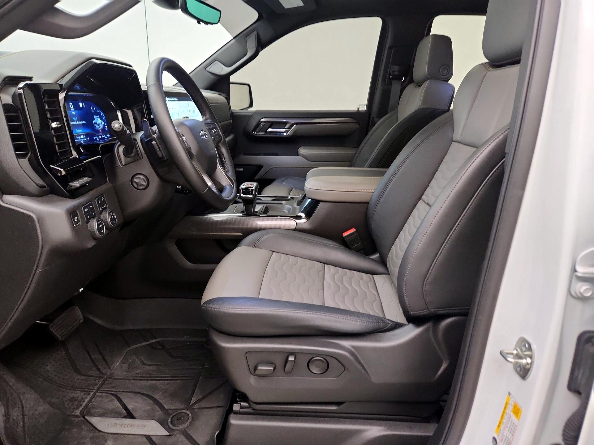 Thumbnail: 2025 Chevrolet Silverado 1500 - 11