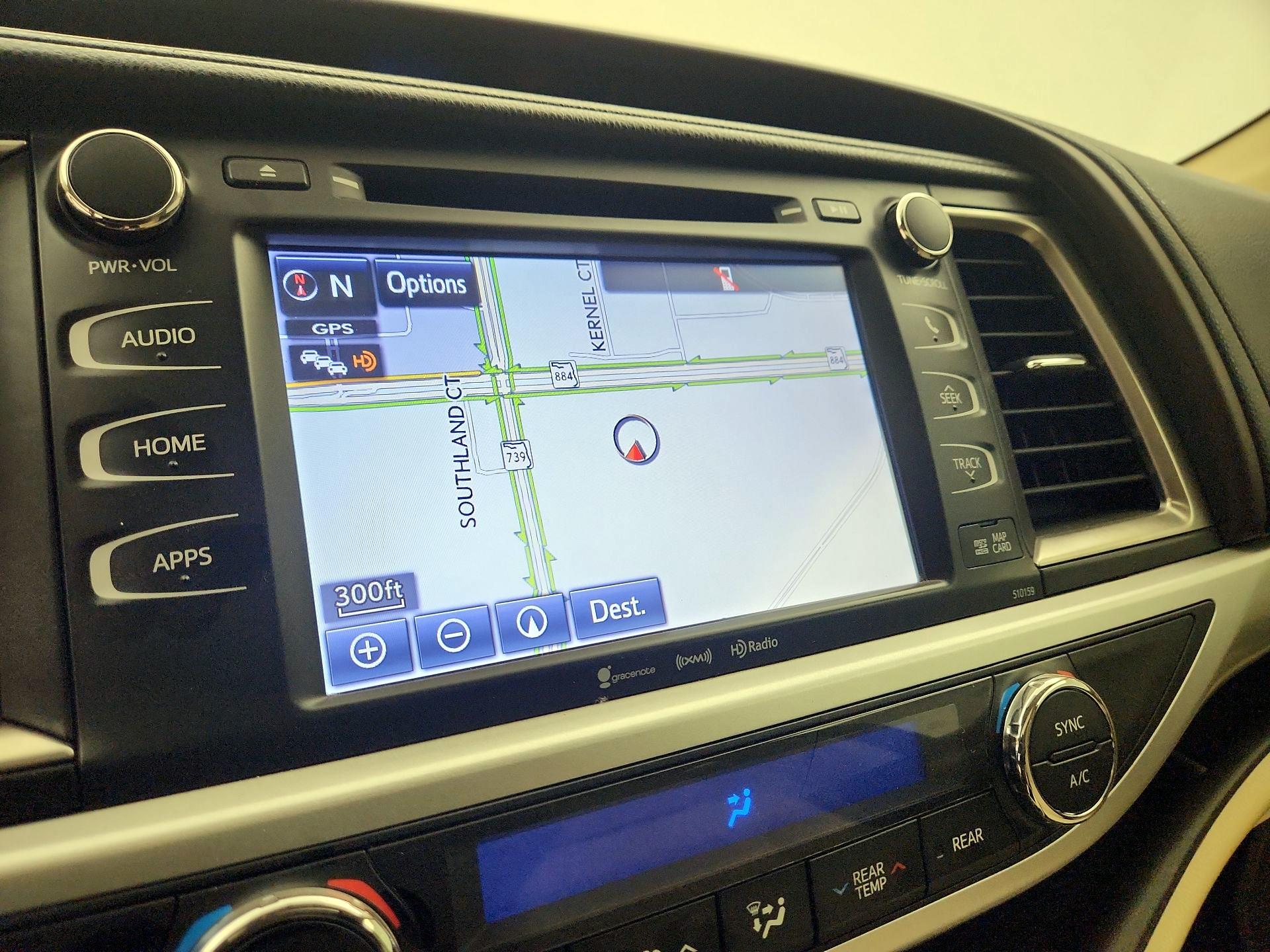 Thumbnail: 2016 Toyota Highlander - 14
