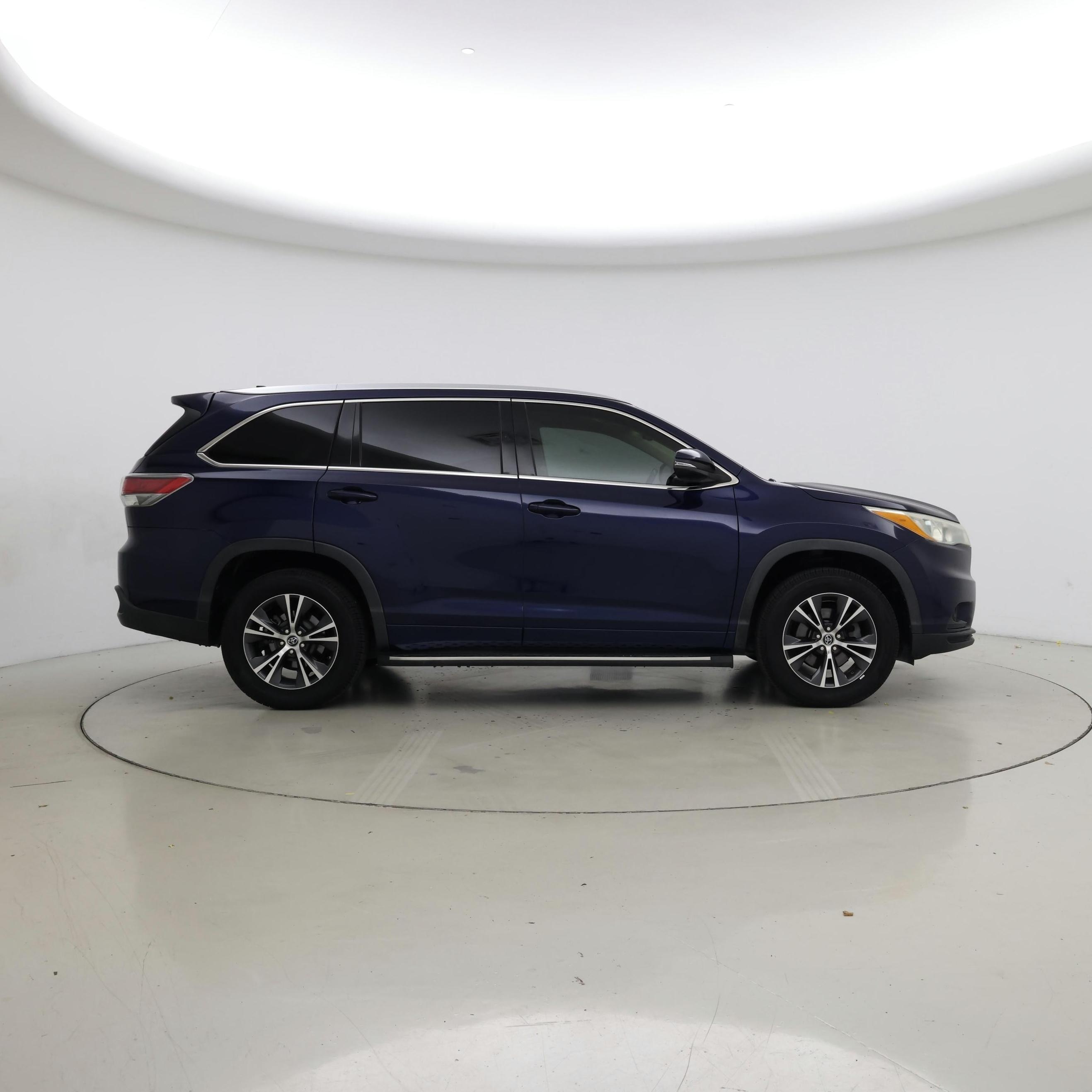 Thumbnail: 2016 Toyota Highlander - 7