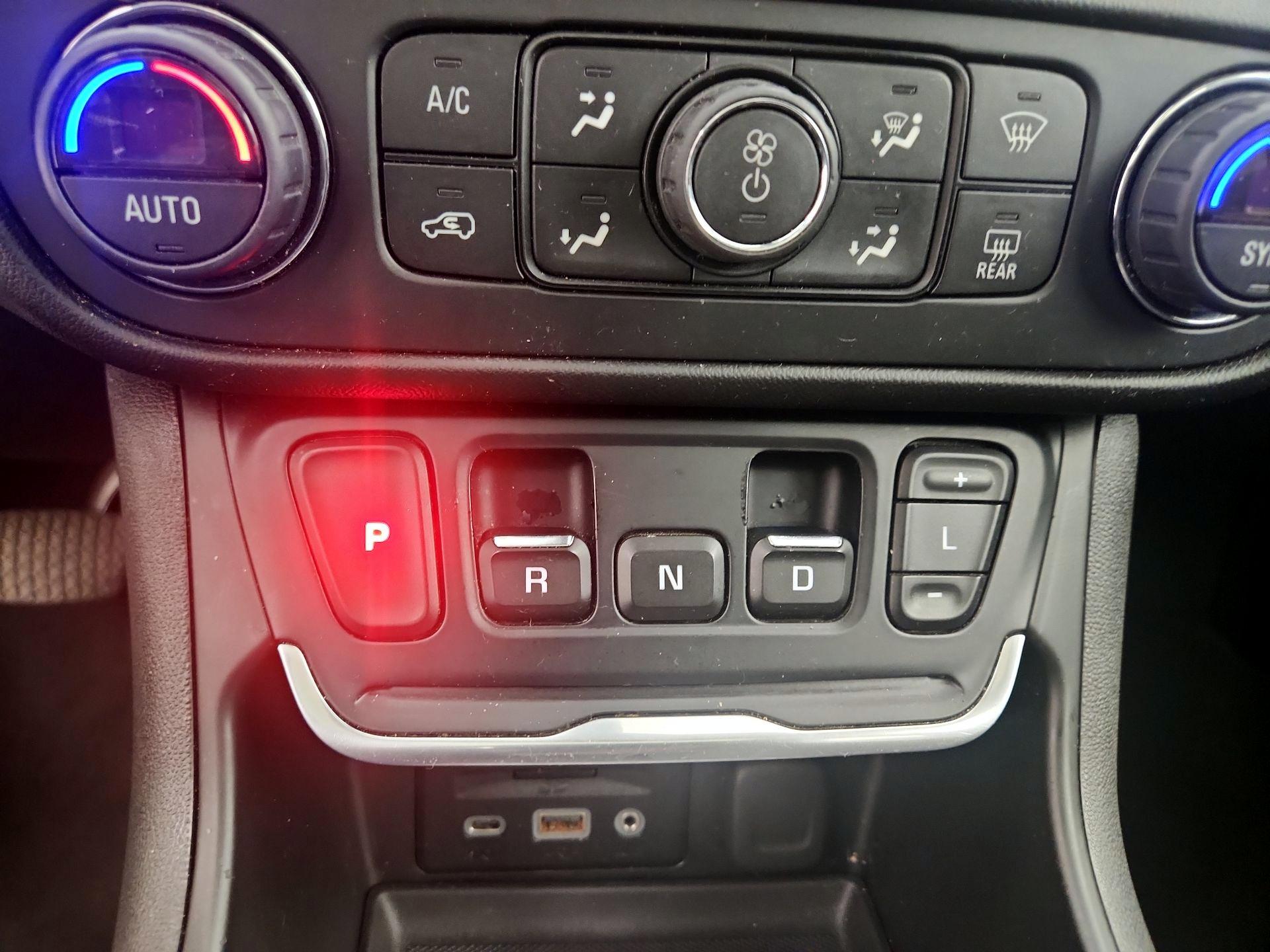 Thumbnail: 2018 GMC Terrain - 18