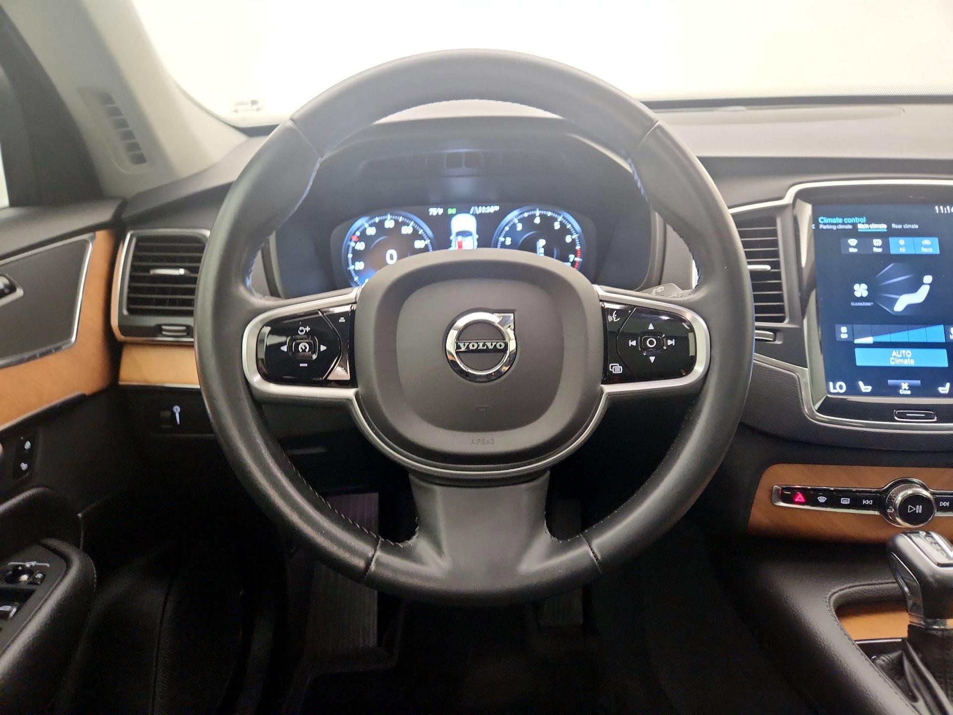 Thumbnail: 2021 Volvo XC90 - 10
