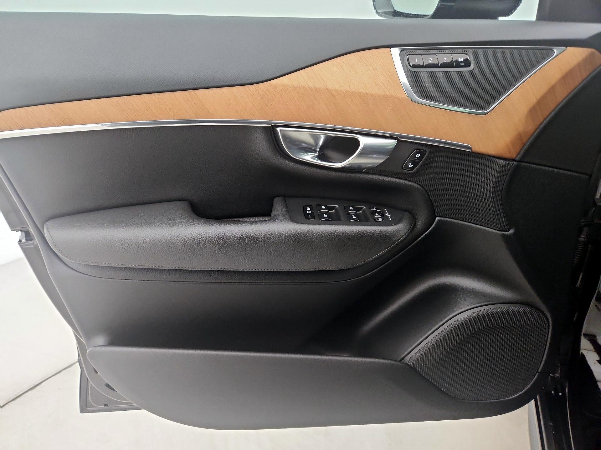 Thumbnail: 2021 Volvo XC90 - 12