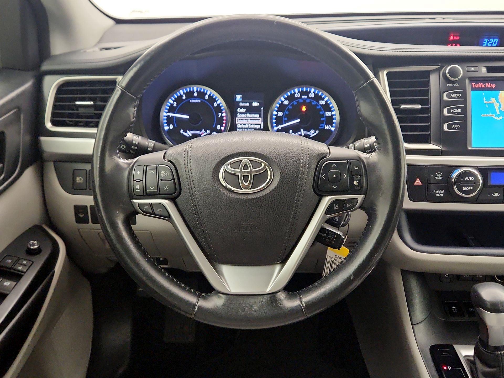 Thumbnail: 2017 Toyota Highlander - 10