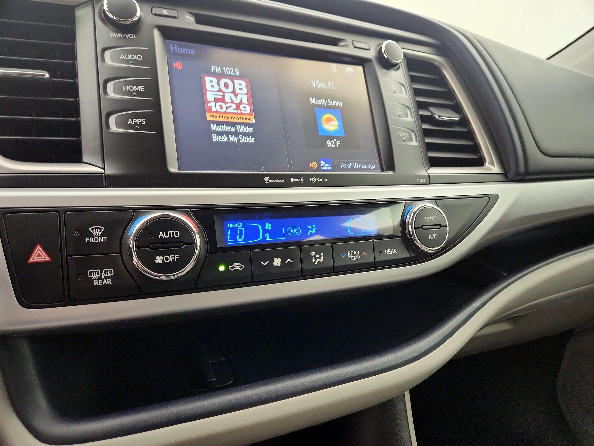 Thumbnail: 2017 Toyota Highlander - 17