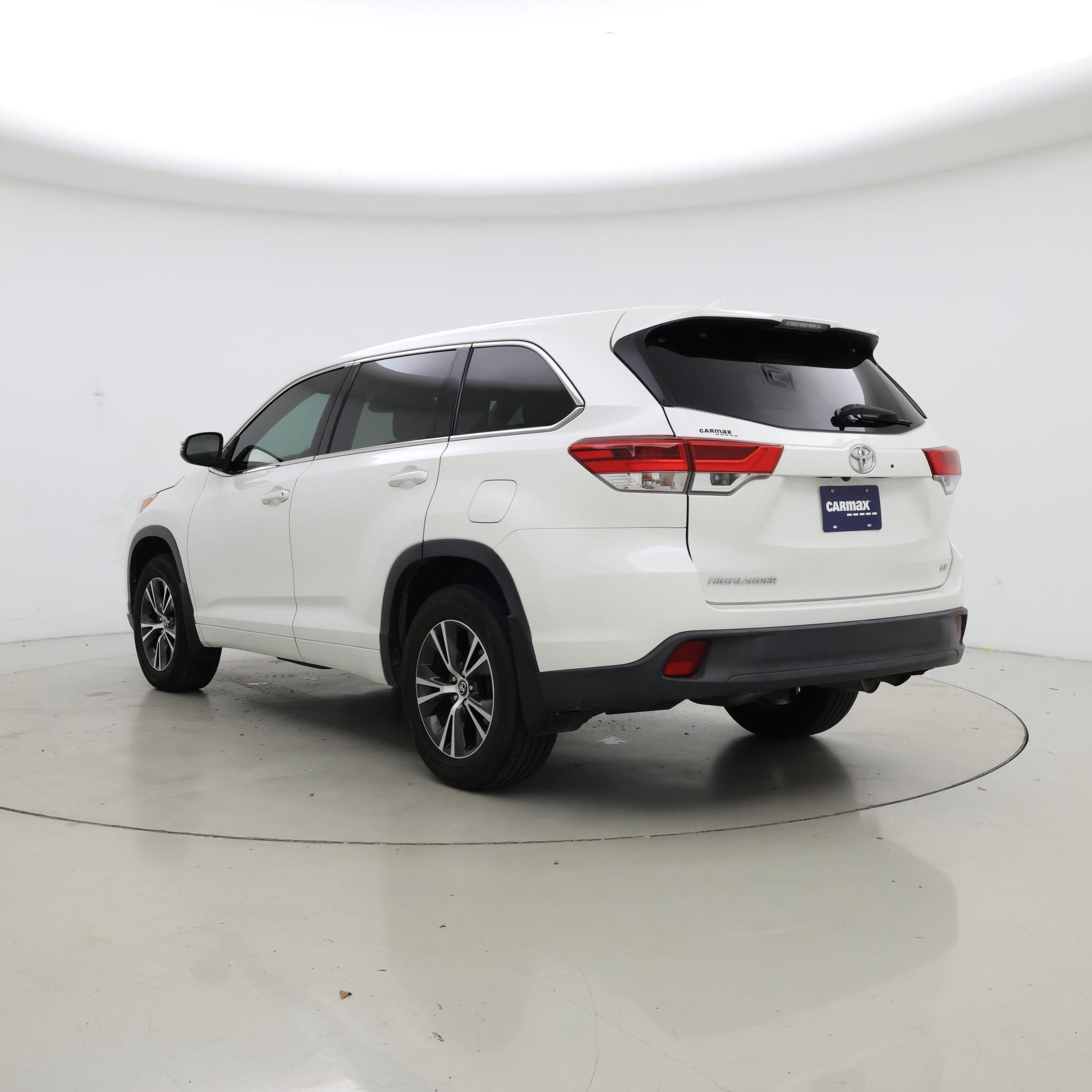 Thumbnail: 2017 Toyota Highlander - 2