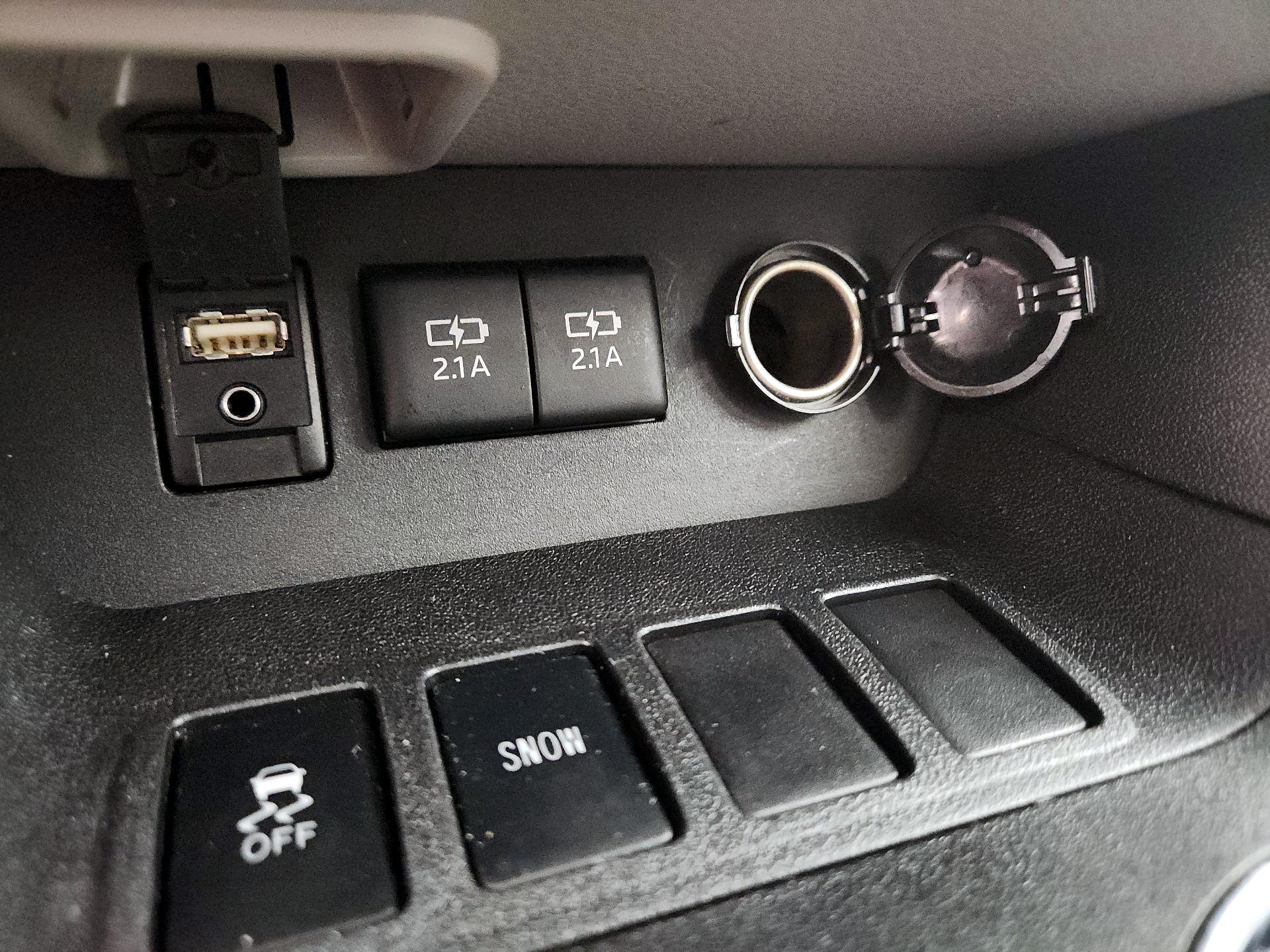 Thumbnail: 2017 Toyota Highlander - 19