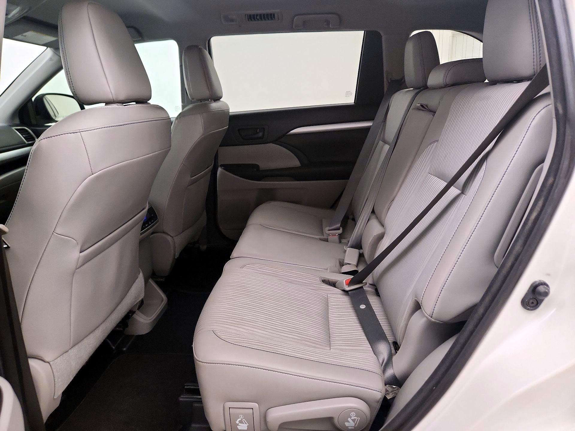 Thumbnail: 2017 Toyota Highlander - 20