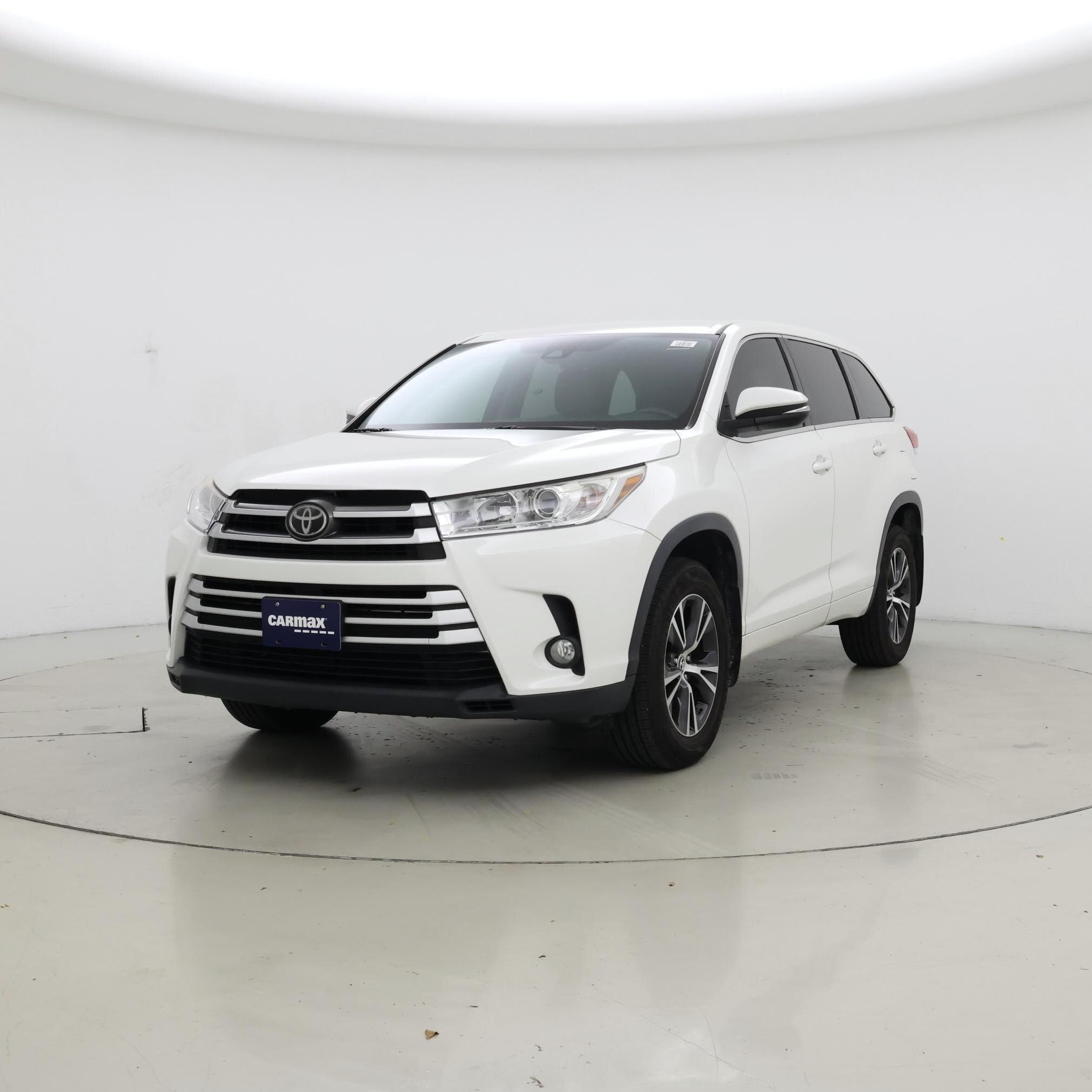 Thumbnail: 2017 Toyota Highlander - 4
