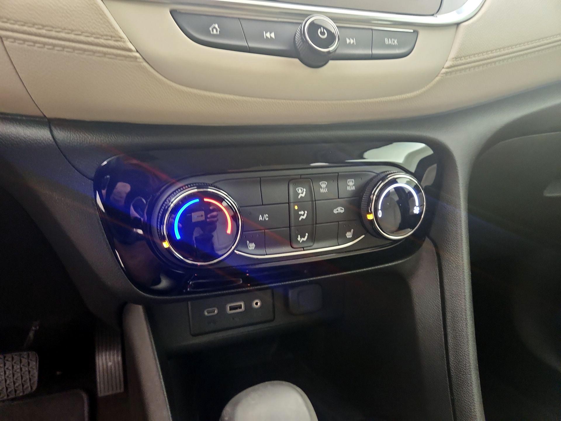 Thumbnail: 2020 Buick Encore GX - 16