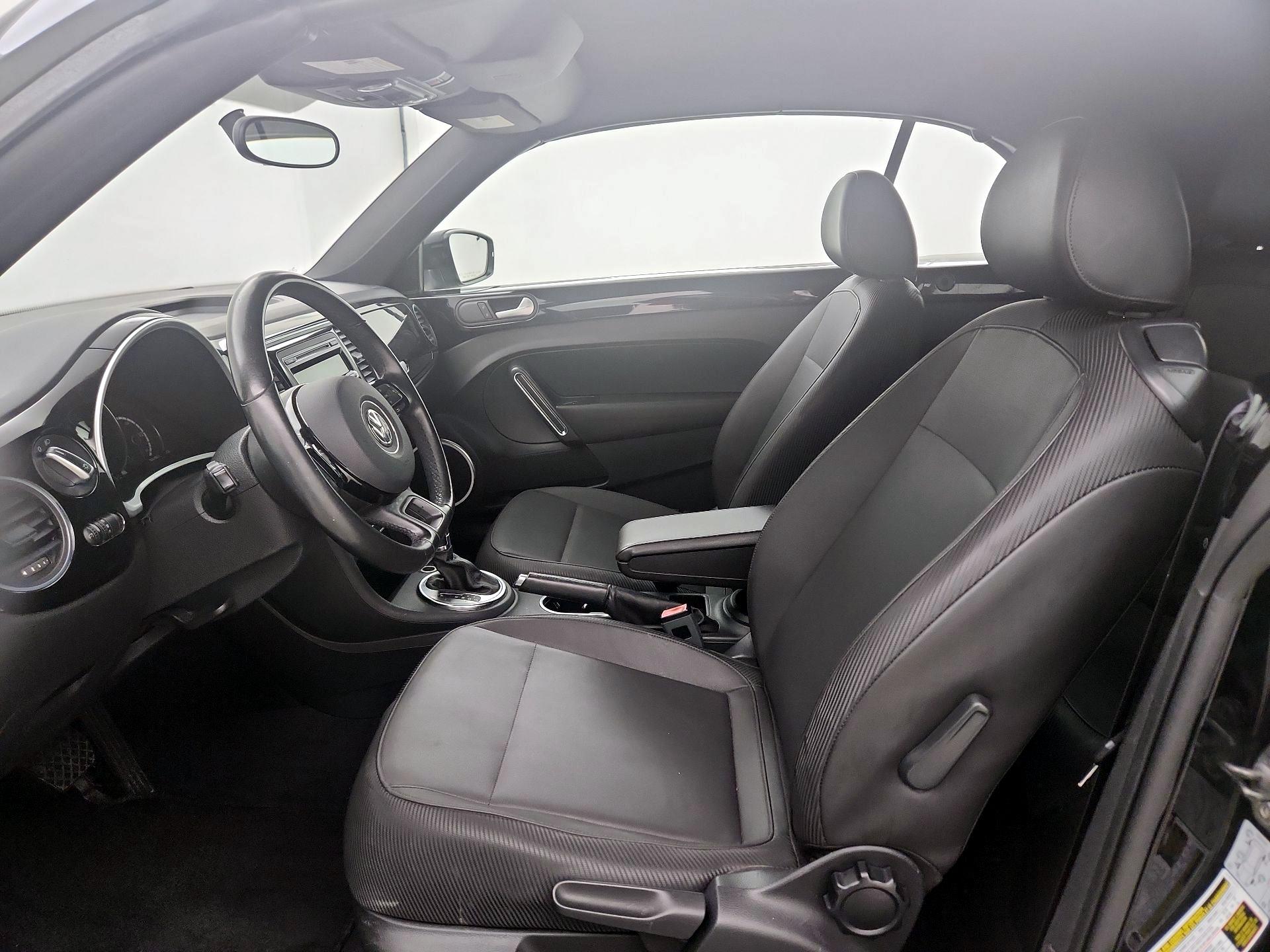 Thumbnail: 2014 Volkswagen Beetle - 11