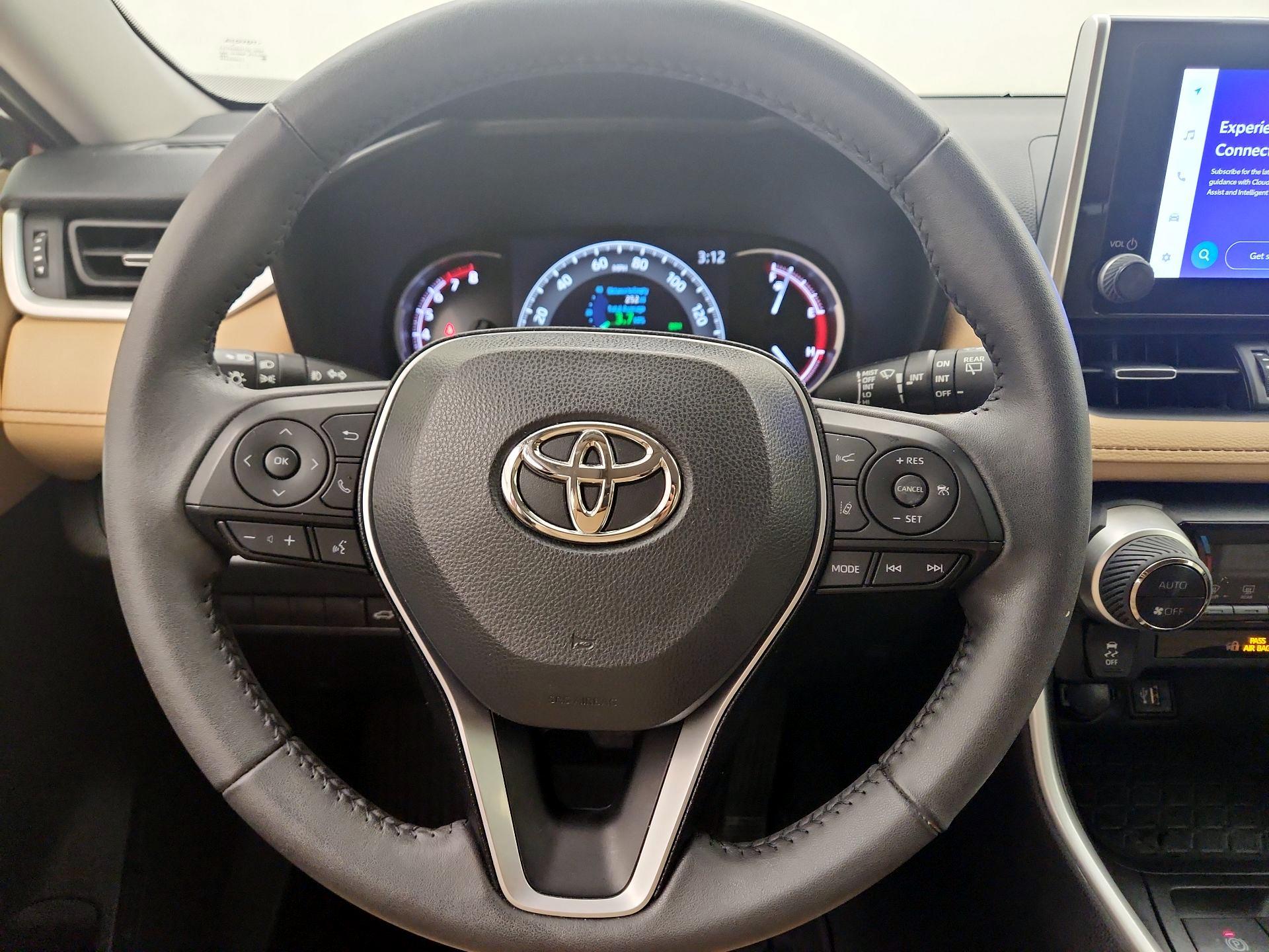Thumbnail: 2023 Toyota RAV4 - 10