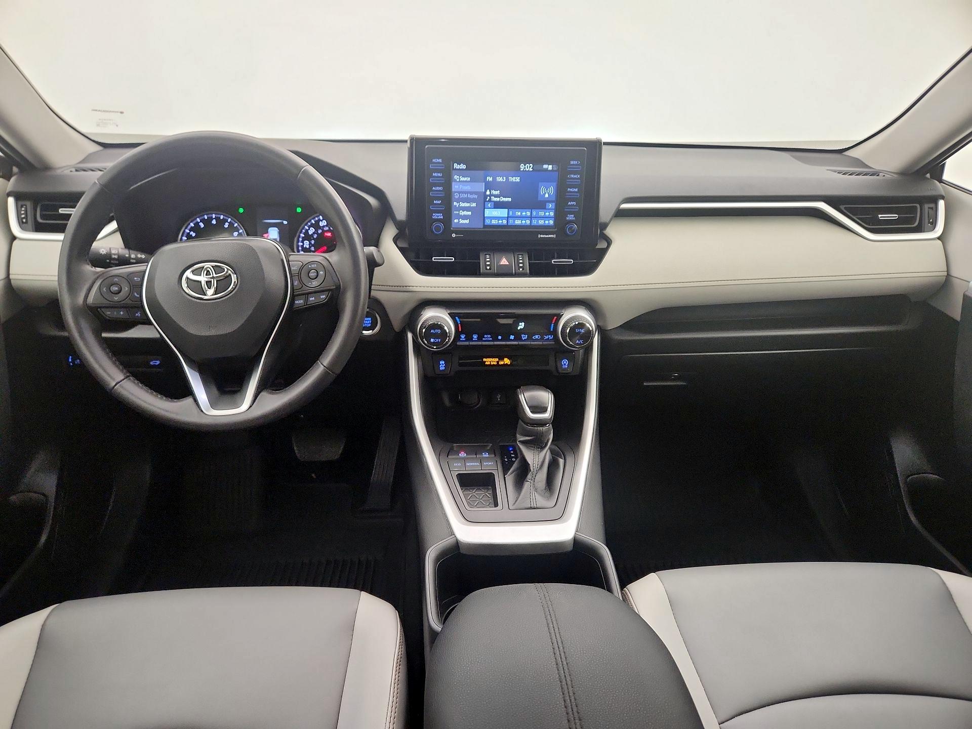 Thumbnail: 2022 Toyota RAV4 - 9