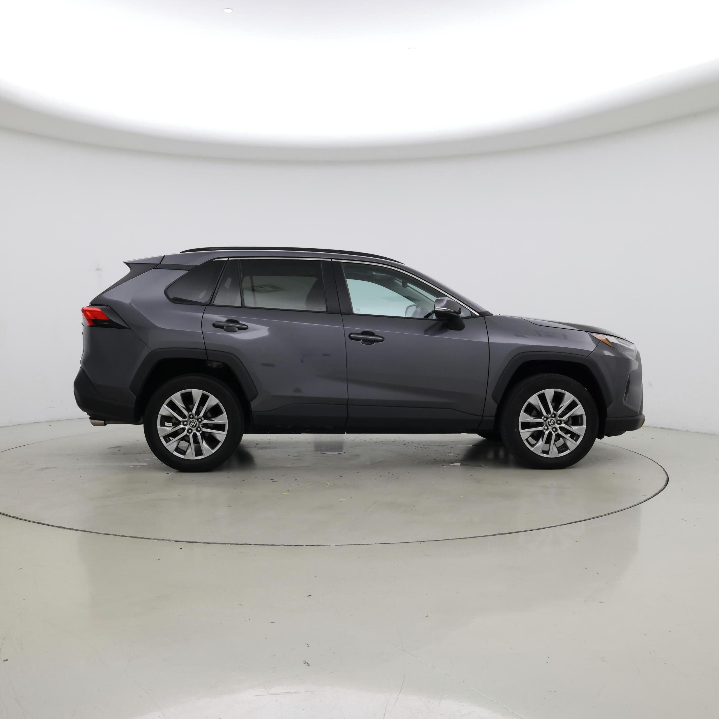 Thumbnail: 2022 Toyota RAV4 - 7