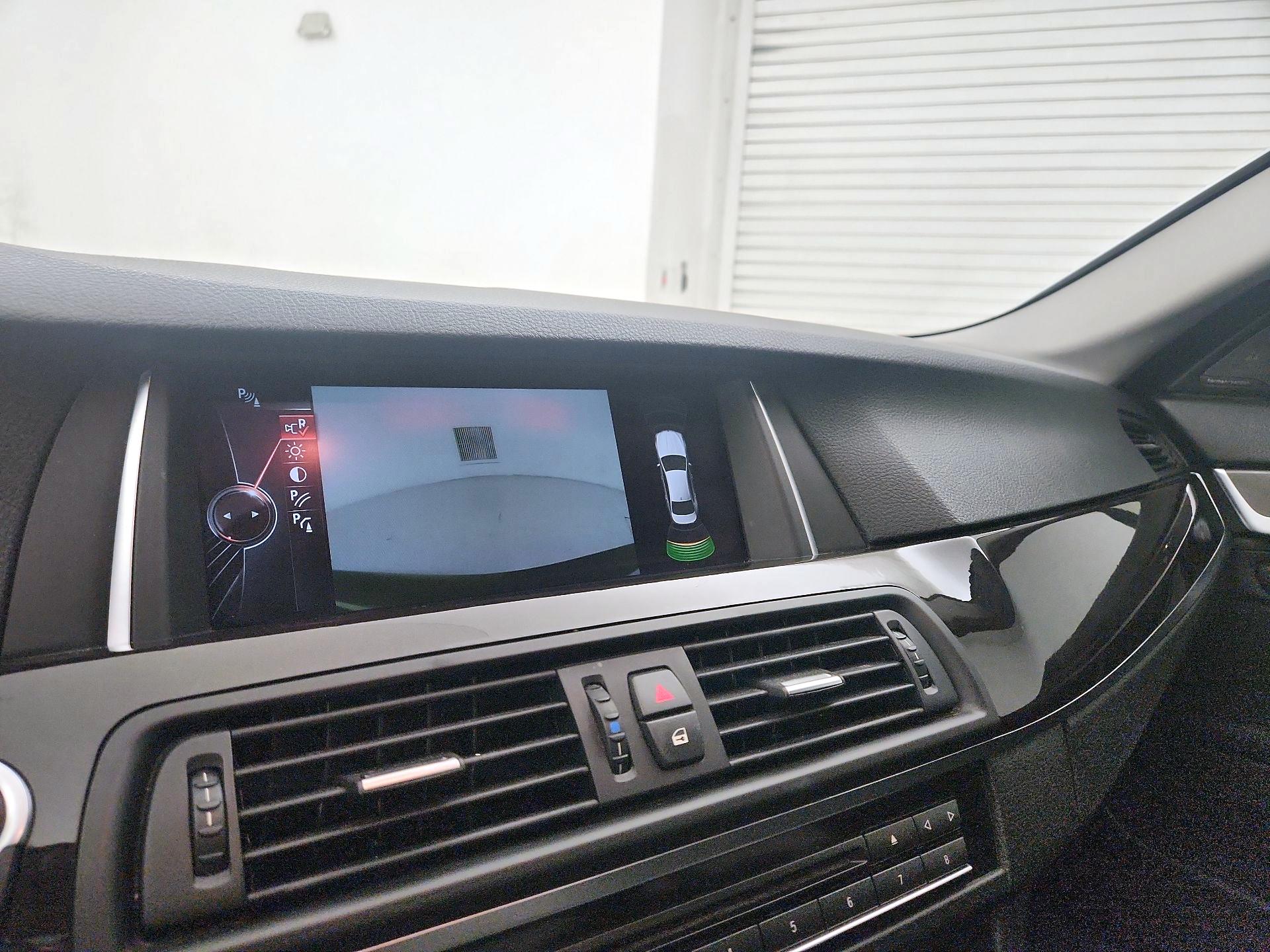 Thumbnail: 2016 BMW 5 Series - 15