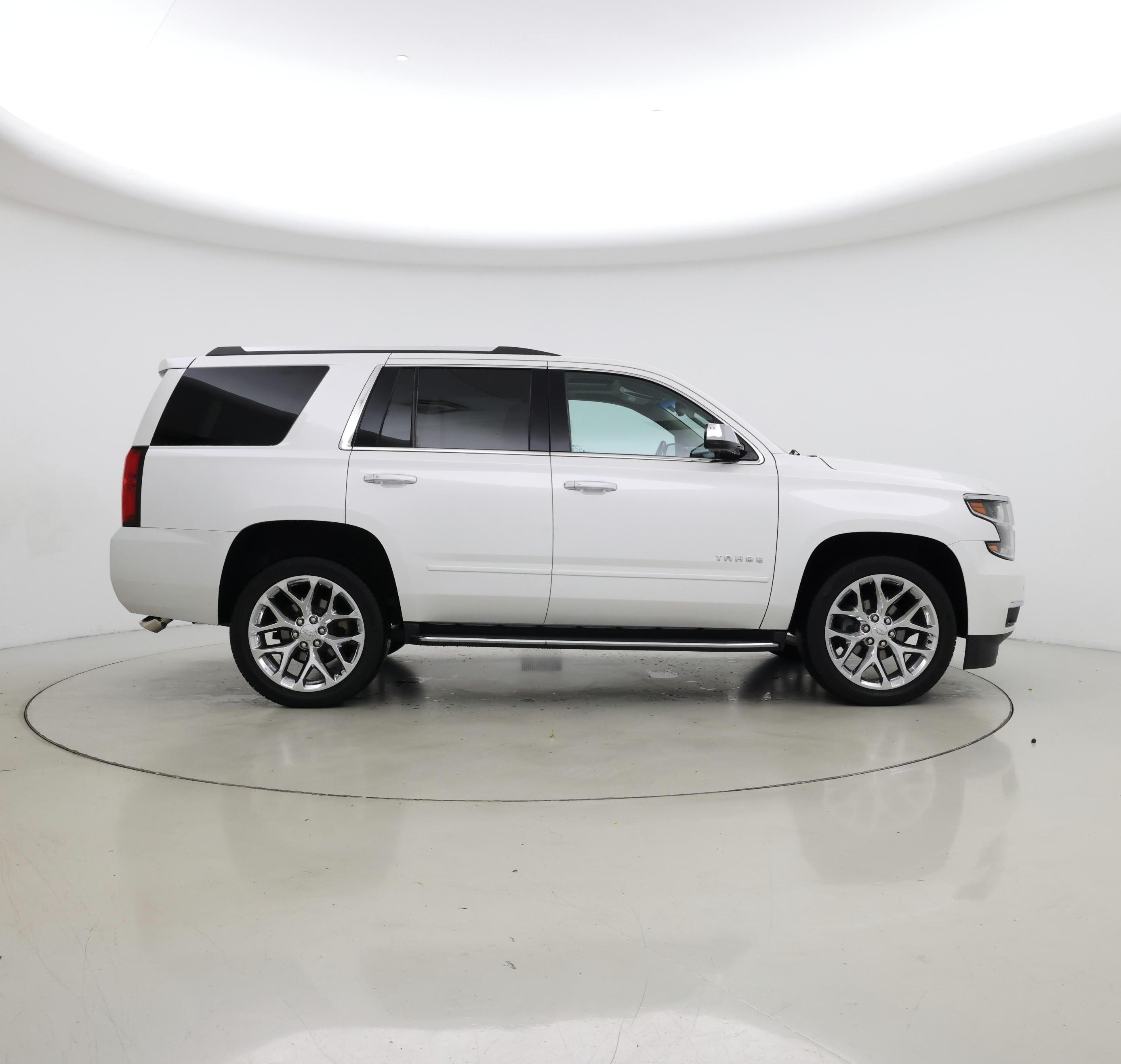 Thumbnail: 2019 Chevrolet Tahoe - 7