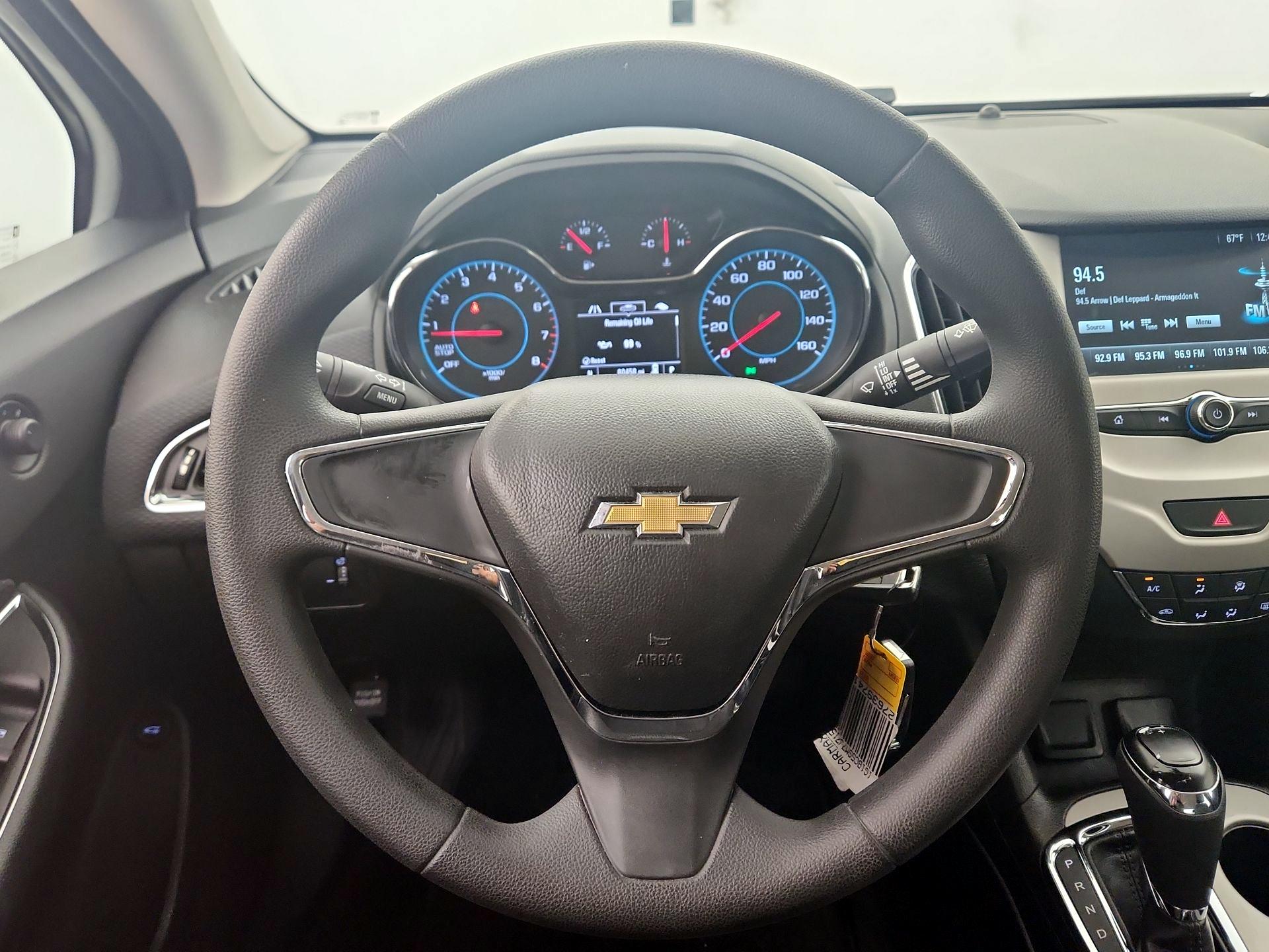 Thumbnail: 2018 Chevrolet Cruze - 10