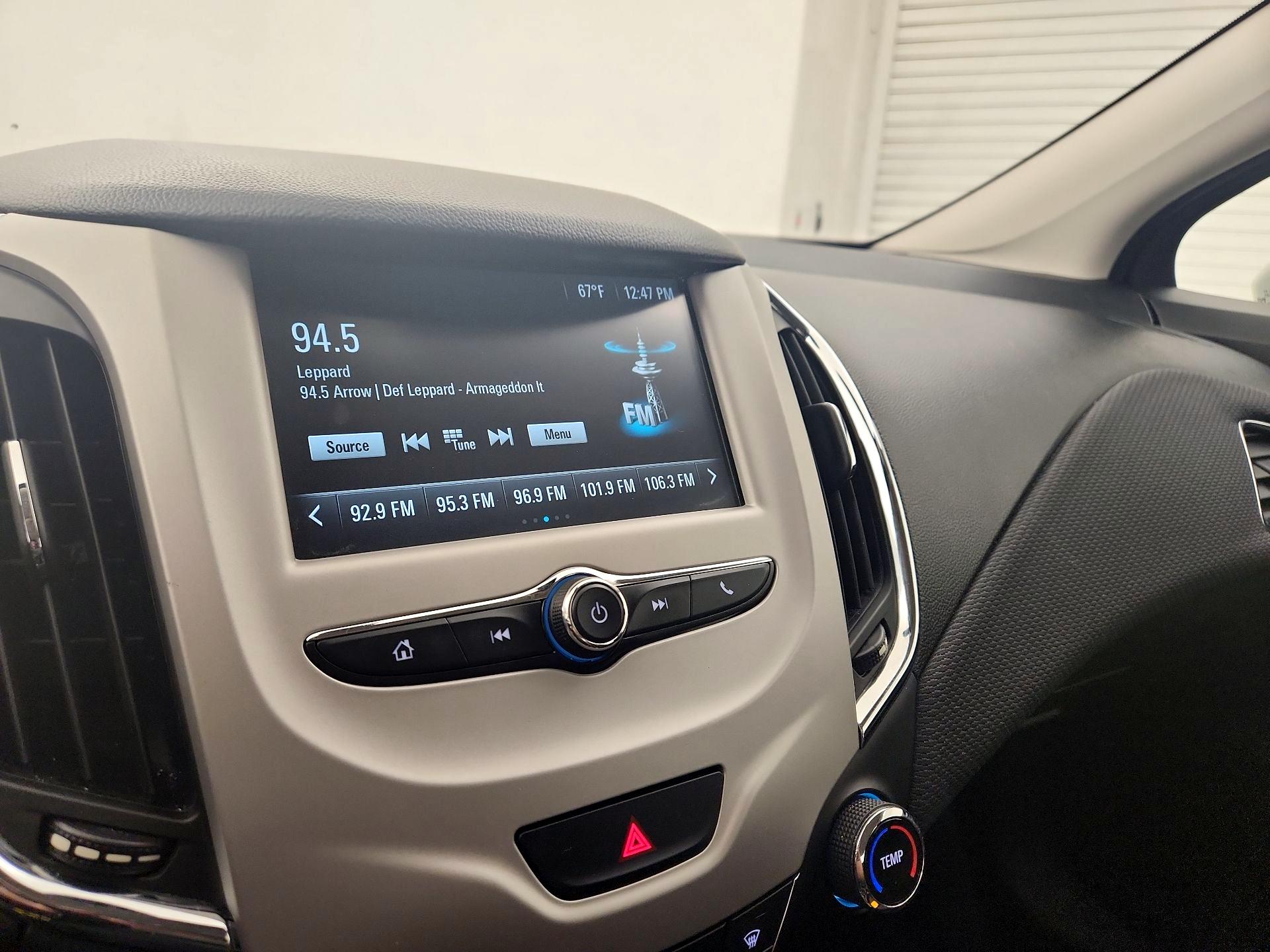 Thumbnail: 2018 Chevrolet Cruze - 15