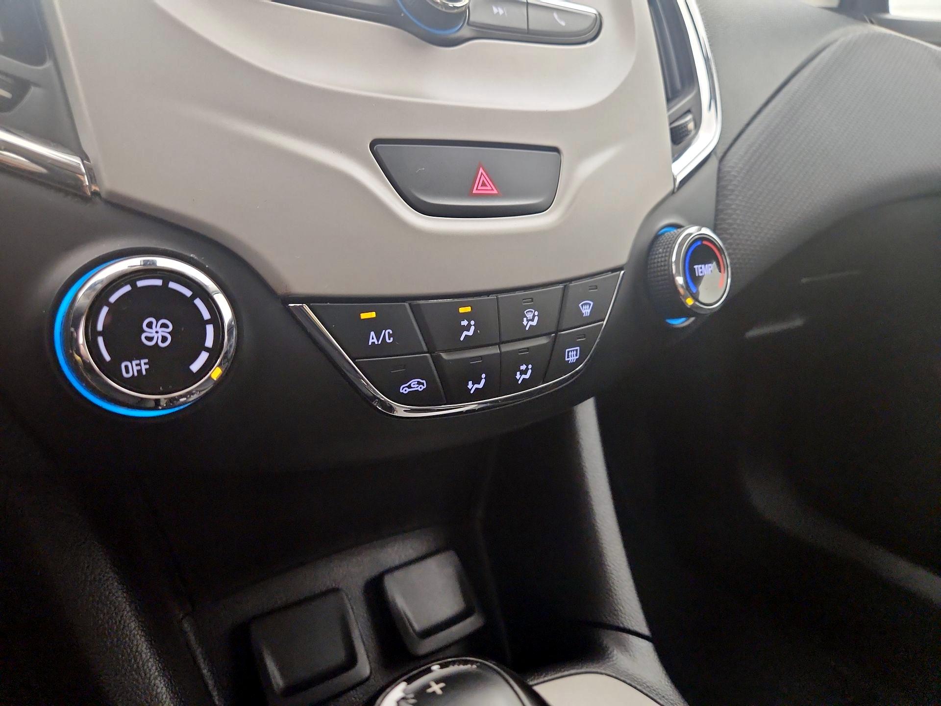 Thumbnail: 2018 Chevrolet Cruze - 16