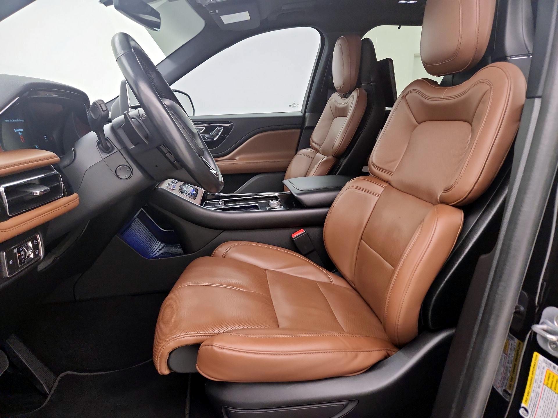 Thumbnail: 2023 Lincoln Aviator - 11