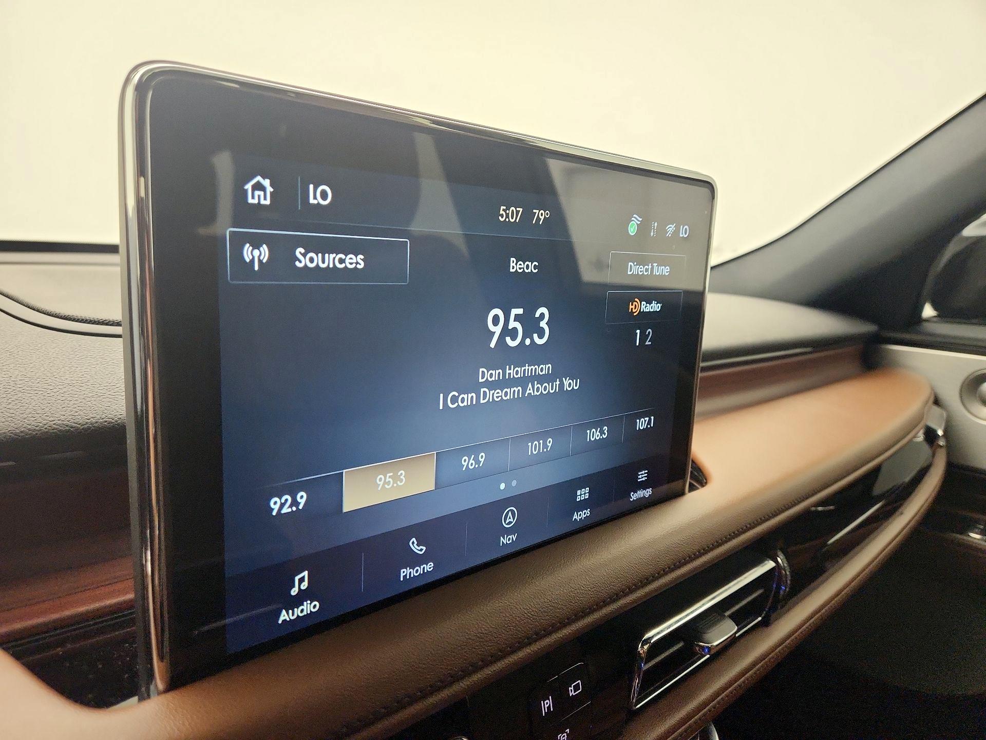 Thumbnail: 2023 Lincoln Aviator - 16
