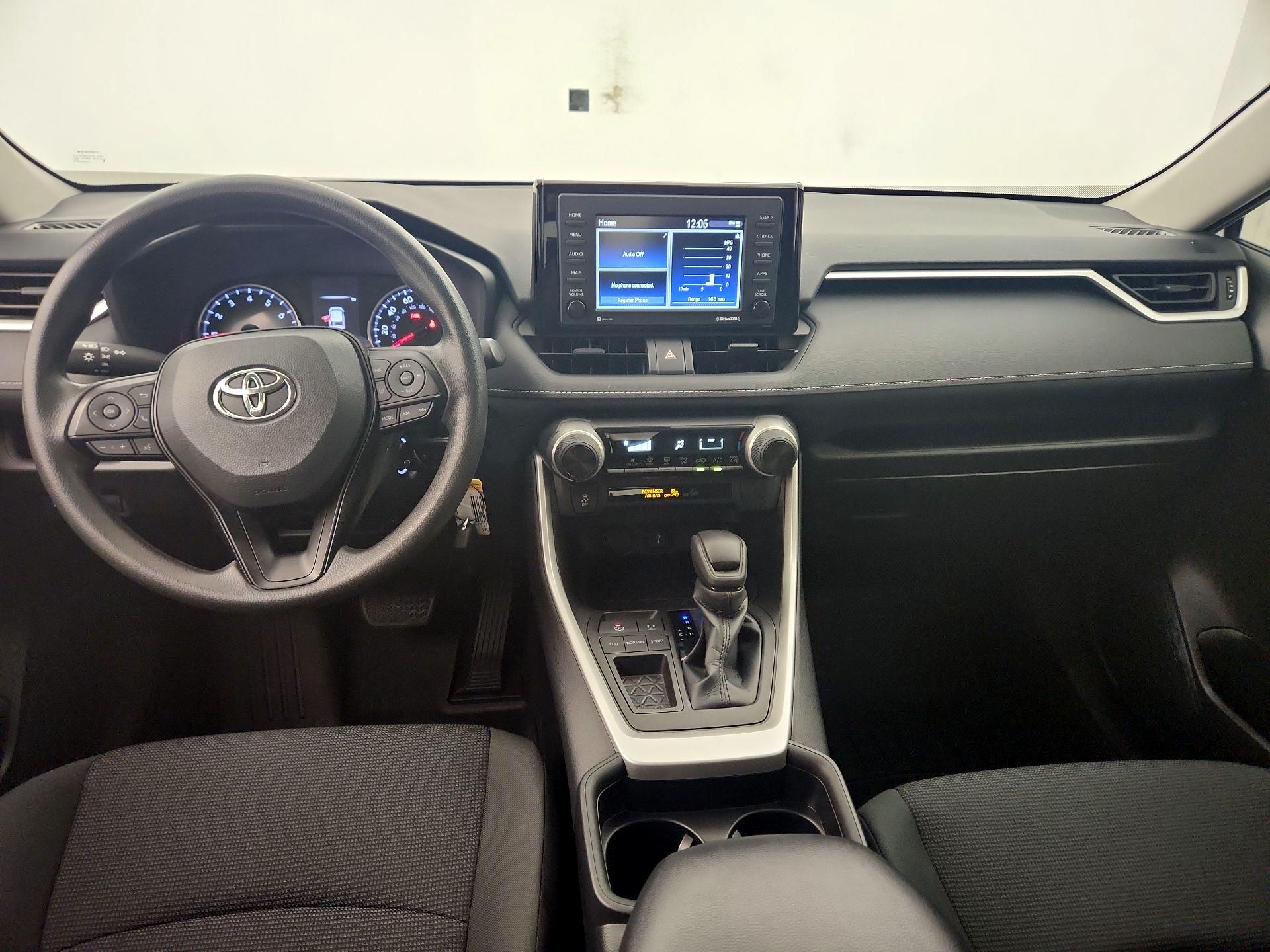 Thumbnail: 2021 Toyota RAV4 - 9