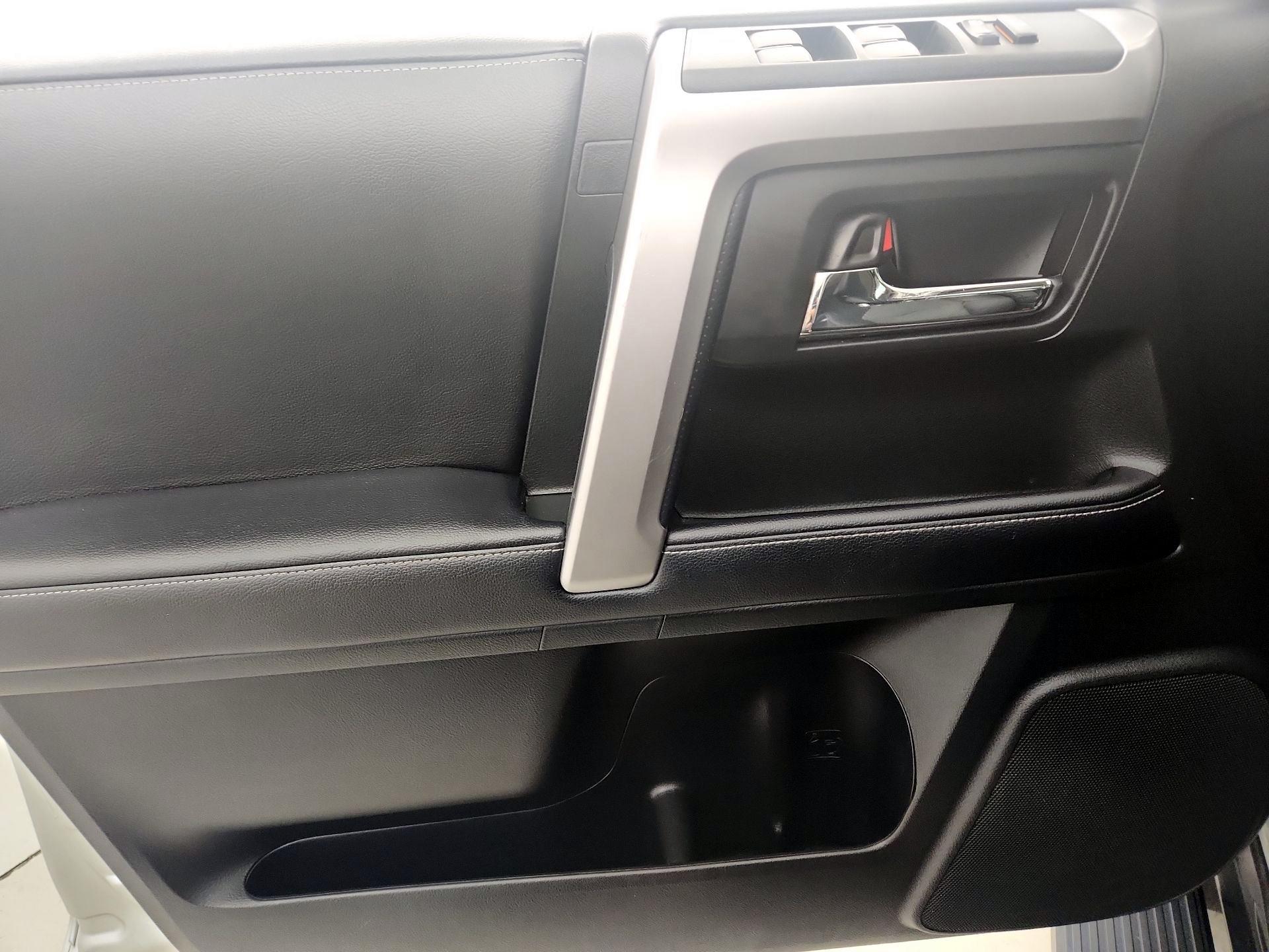 Thumbnail: 2019 Toyota 4Runner - 12