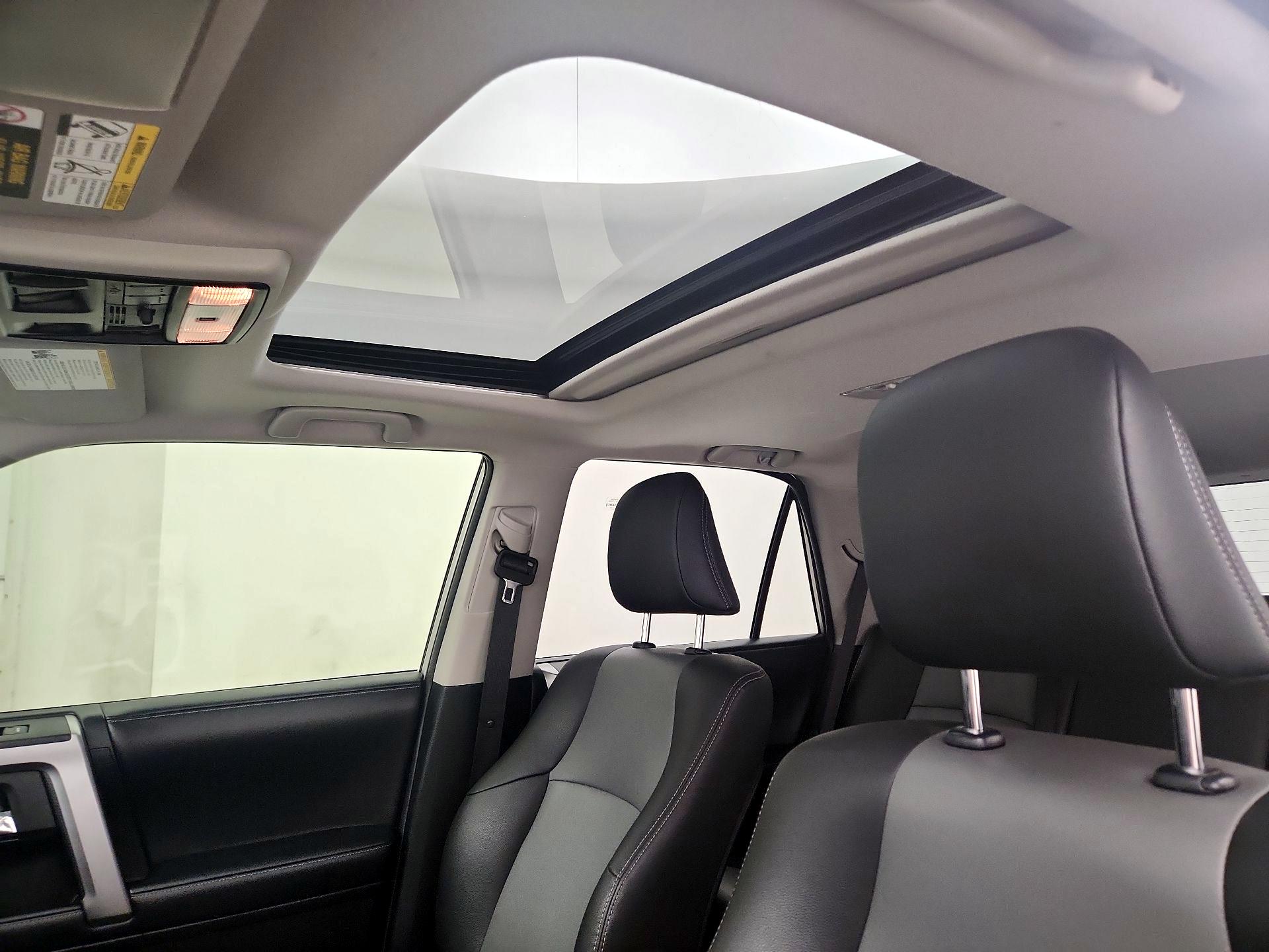 Thumbnail: 2019 Toyota 4Runner - 20