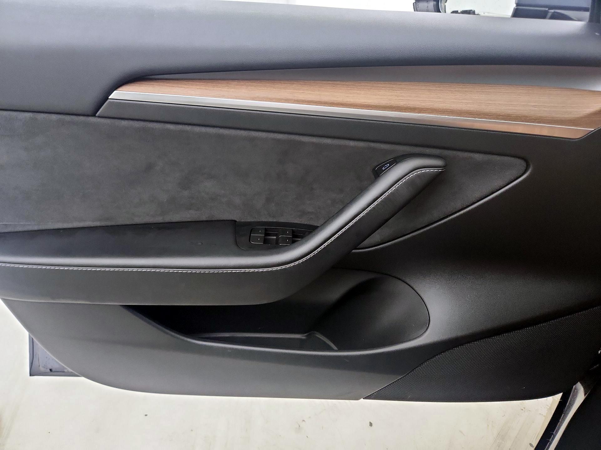 Thumbnail: 2023 Tesla Model 3 - 12