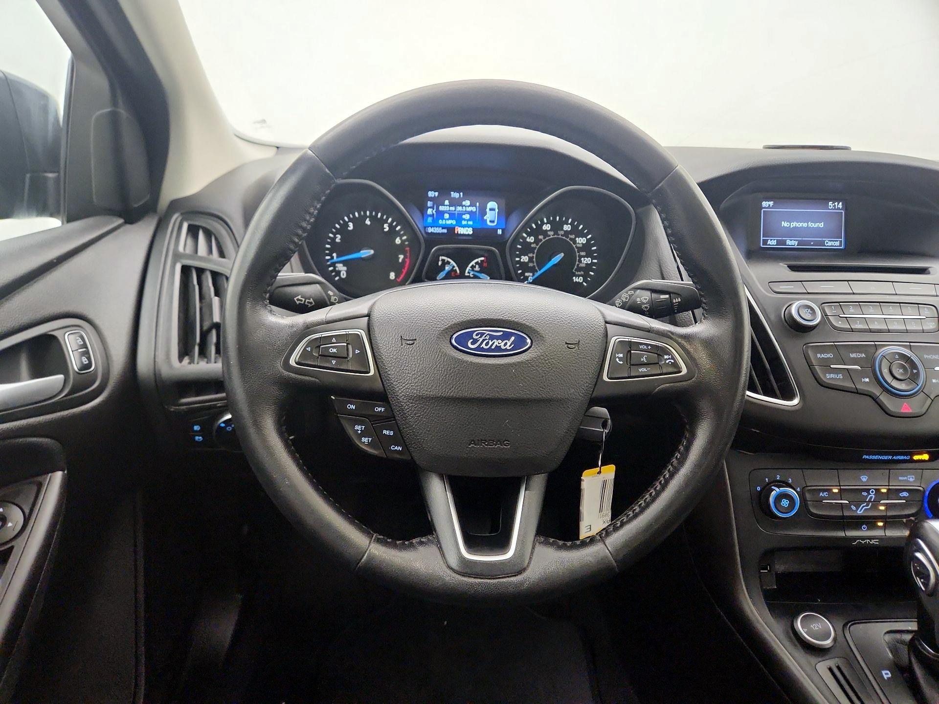 Thumbnail: 2016 Ford Focus - 10