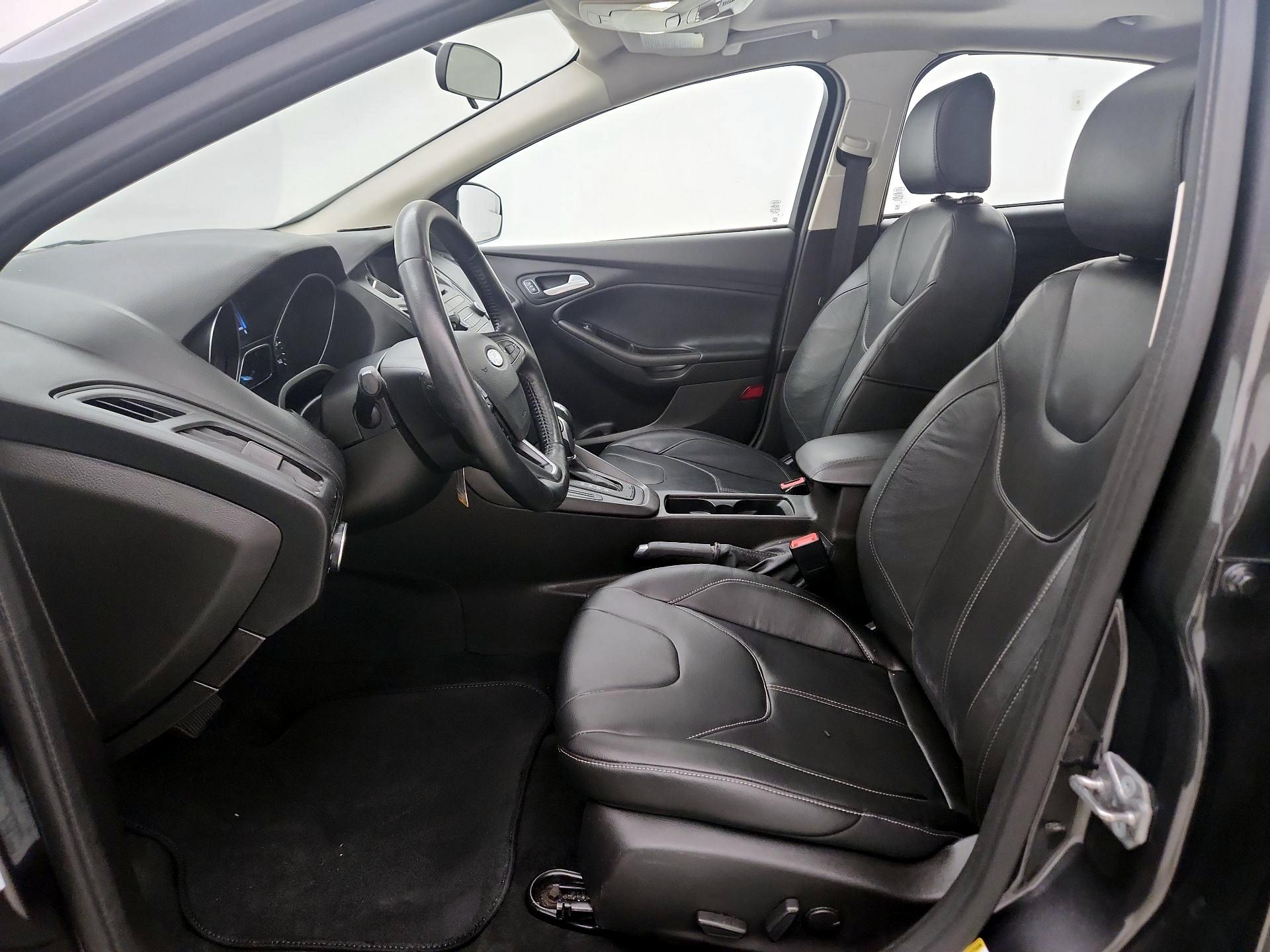 Thumbnail: 2016 Ford Focus - 11