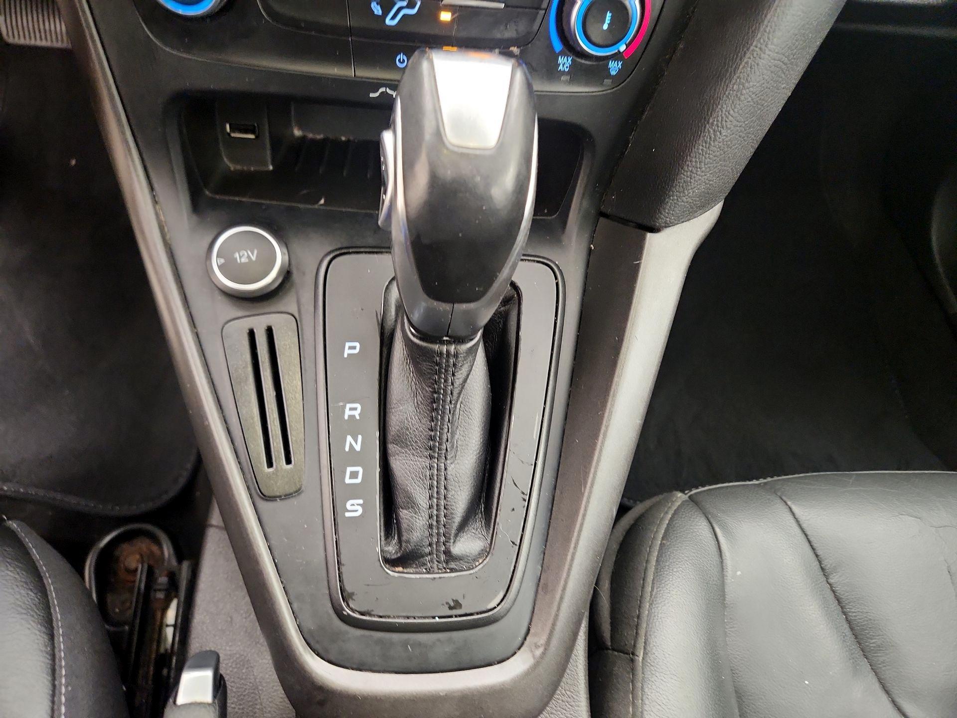 Thumbnail: 2016 Ford Focus - 17