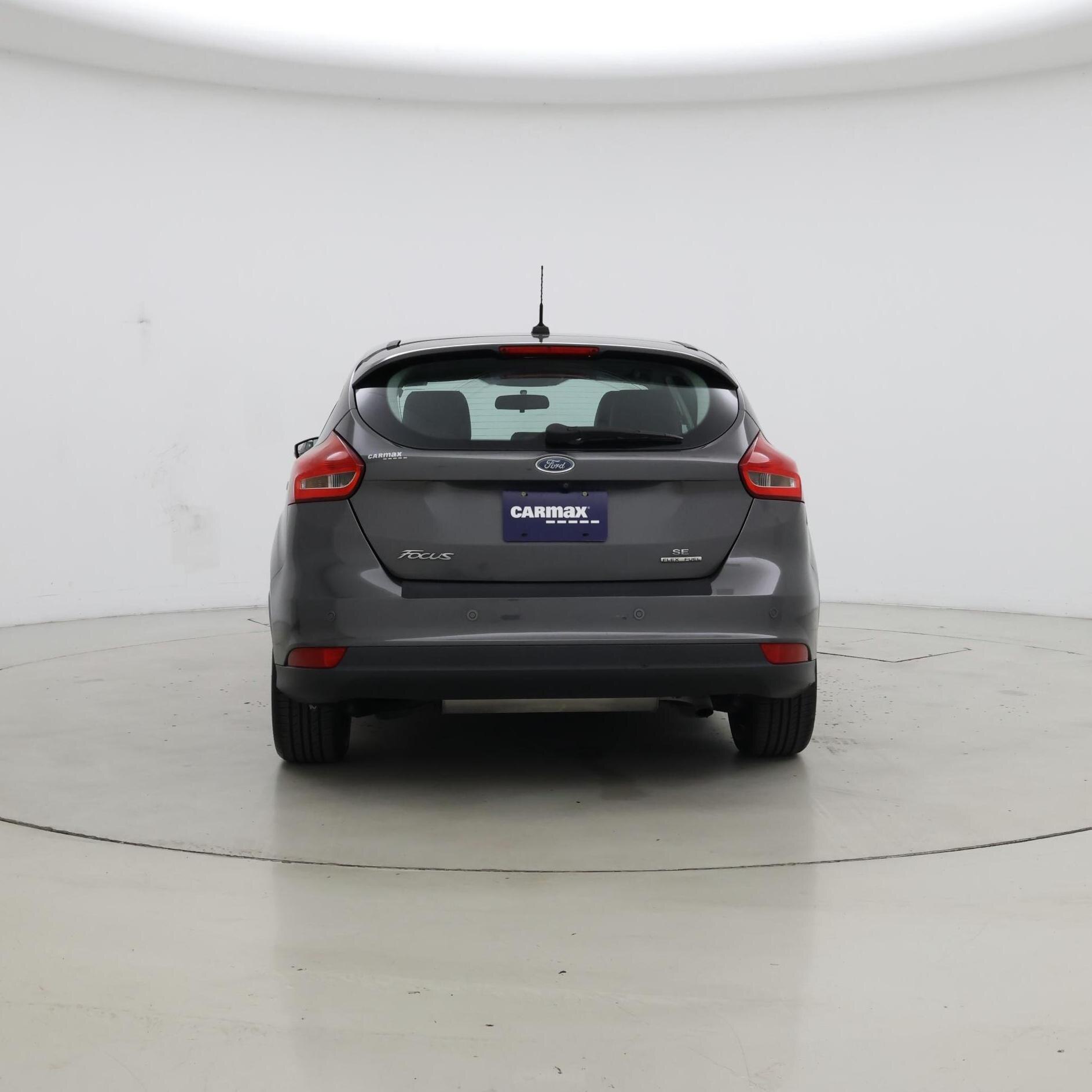 Thumbnail: 2016 Ford Focus - 6