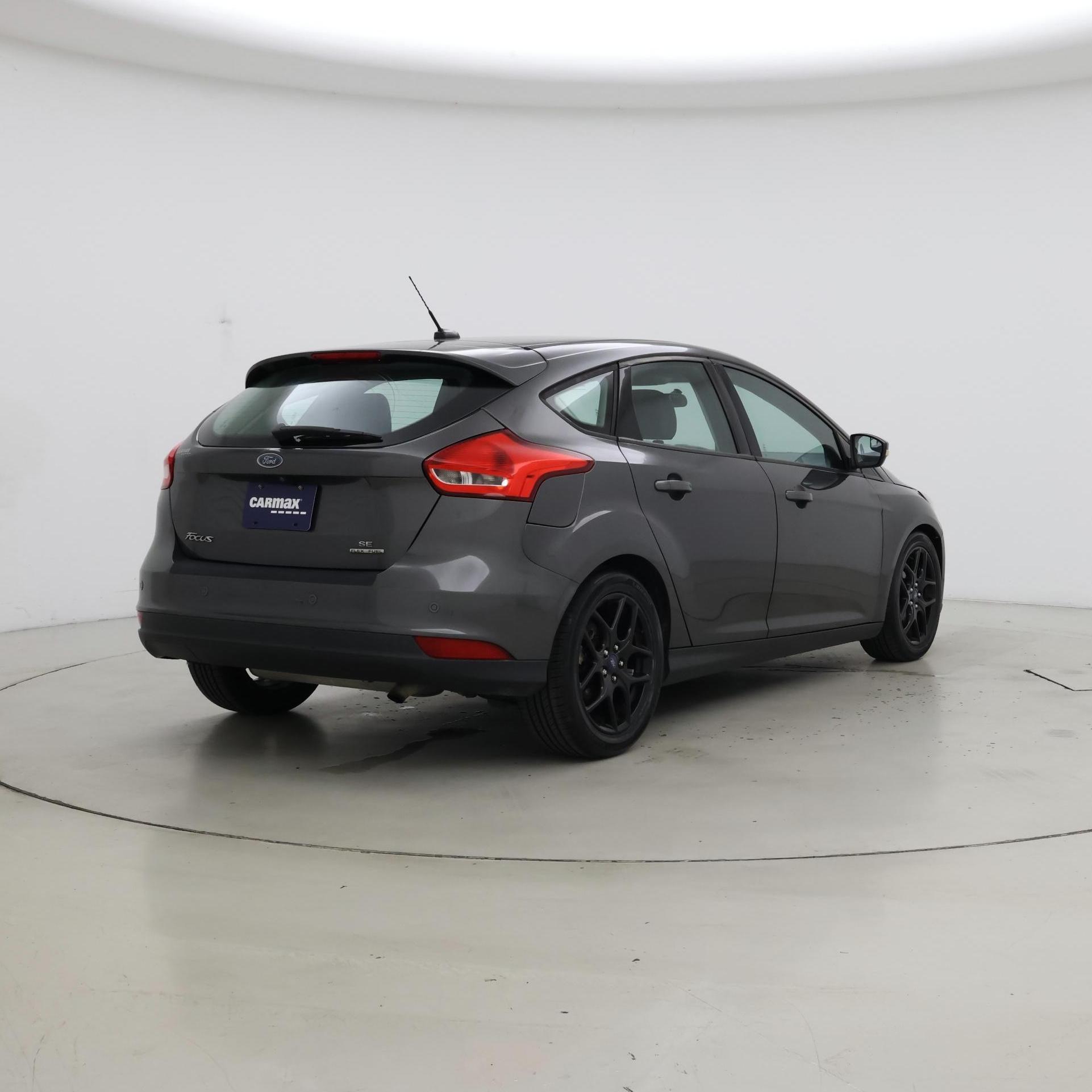 Thumbnail: 2016 Ford Focus - 8