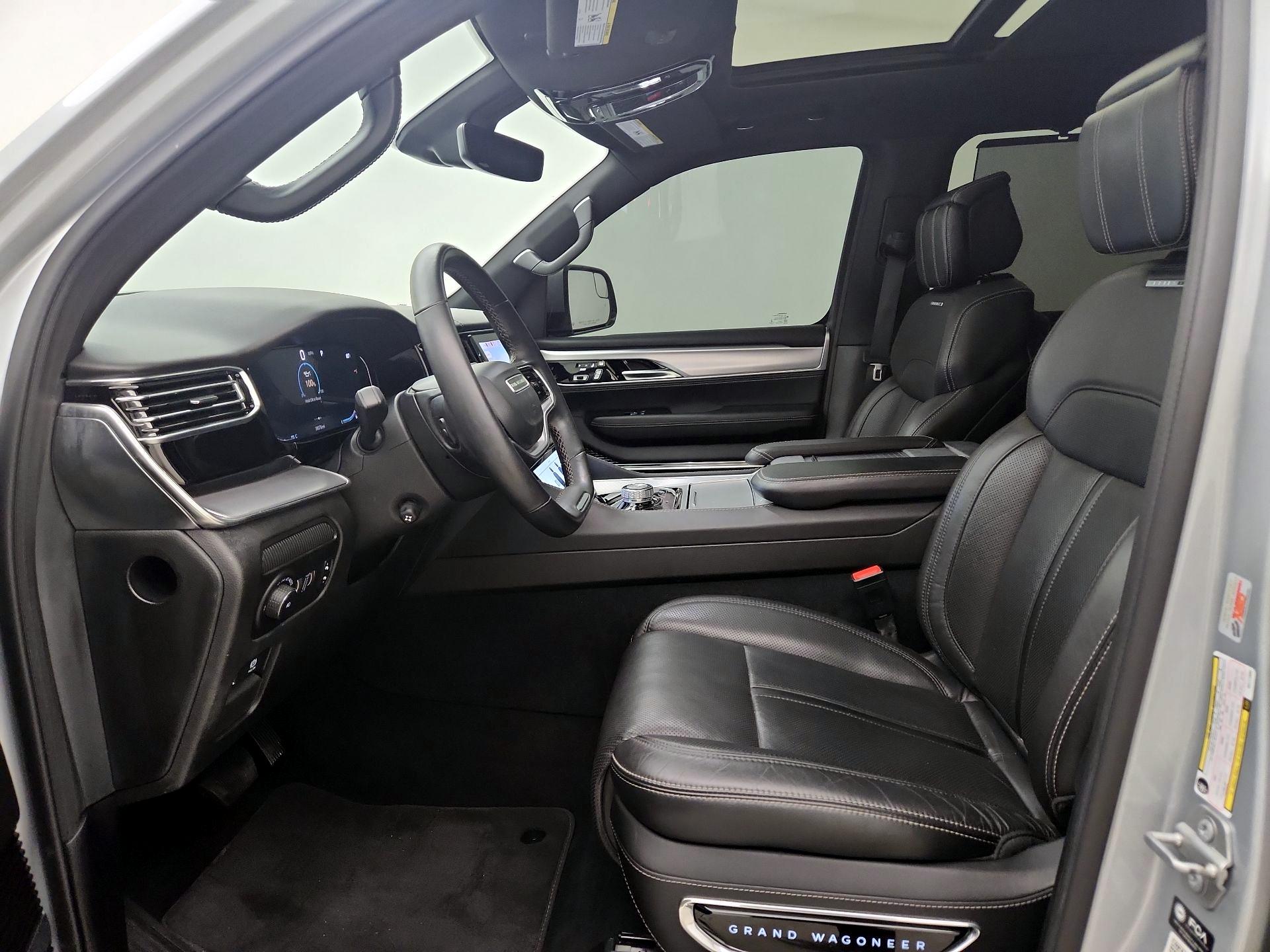 Thumbnail: 2022 Jeep Grand Wagoneer - 11