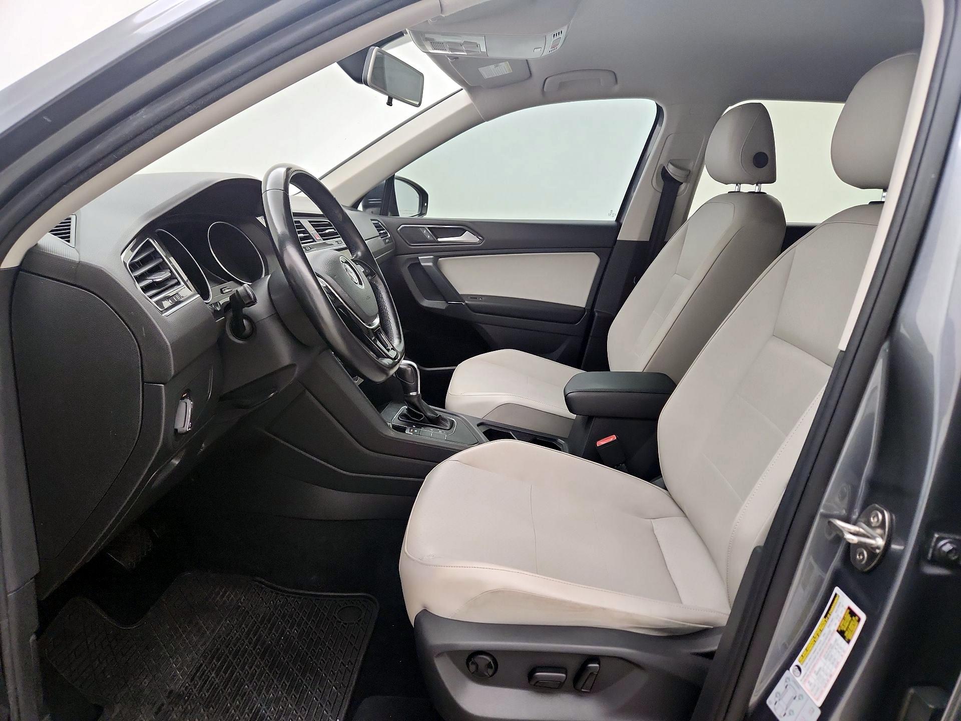 Thumbnail: 2018 Volkswagen Tiguan - 11