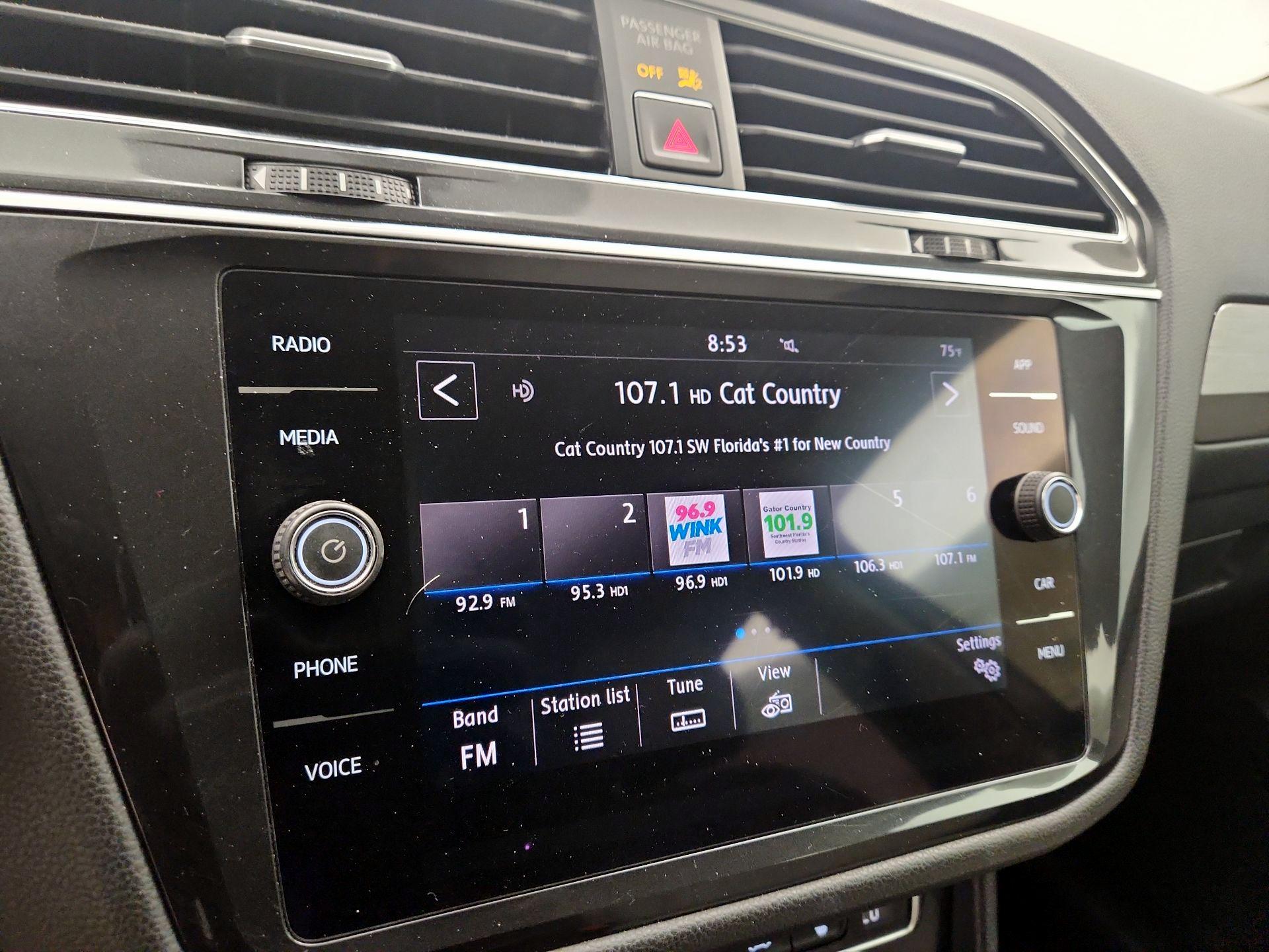 Thumbnail: 2018 Volkswagen Tiguan - 15
