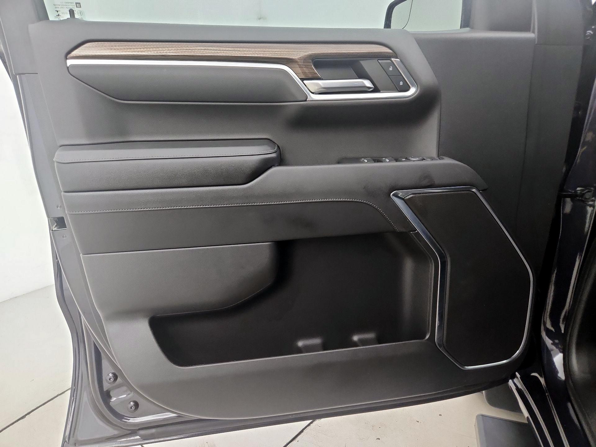 Thumbnail: 2023 Chevrolet Silverado 1500 - 12