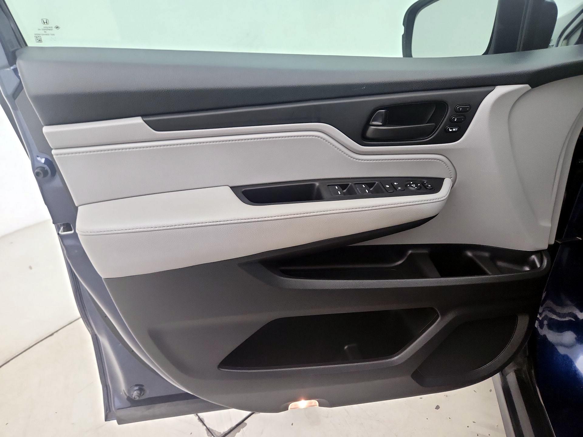 Thumbnail: 2020 Honda Odyssey - 12