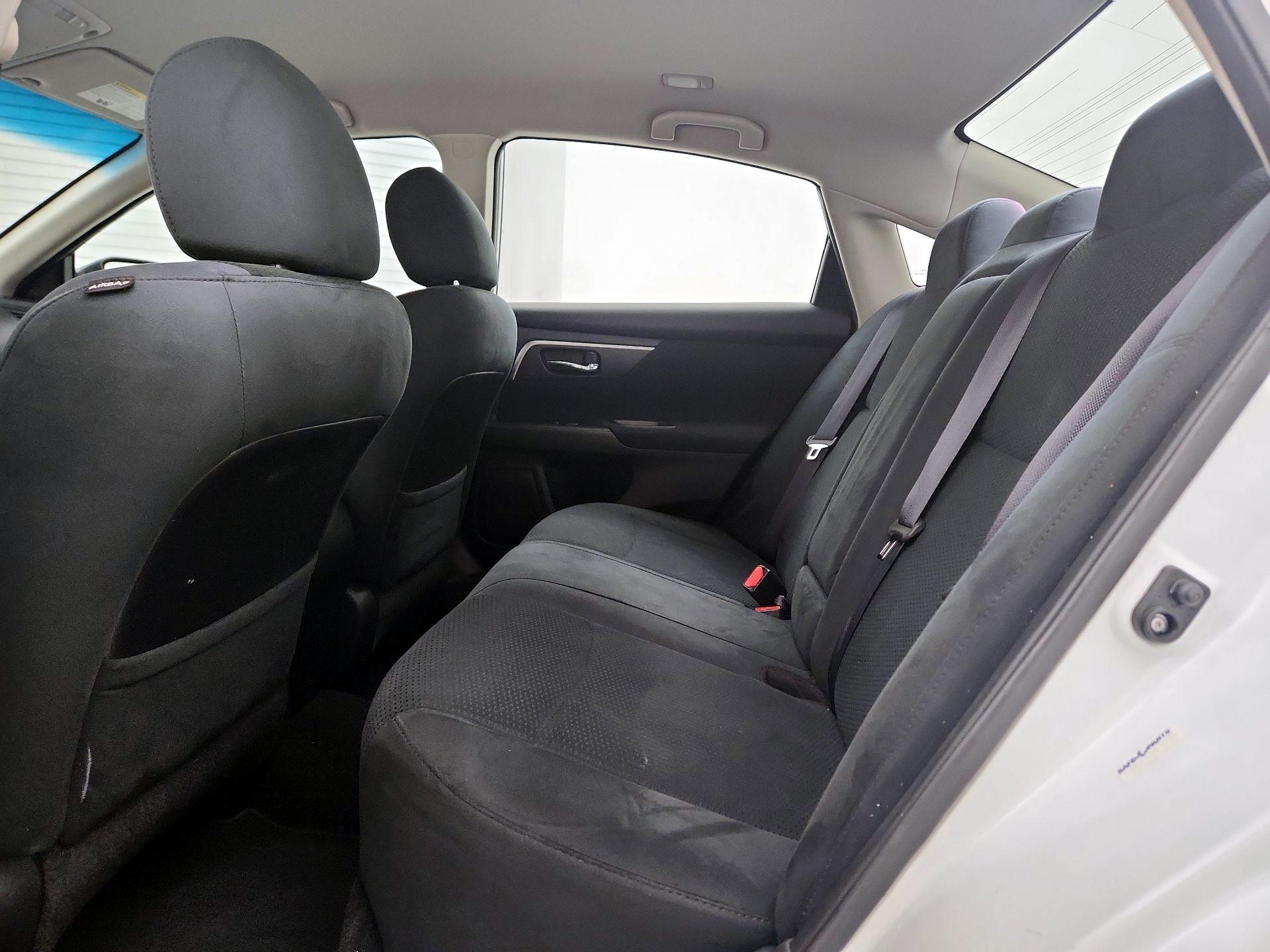 Thumbnail: 2015 Nissan Altima - 19