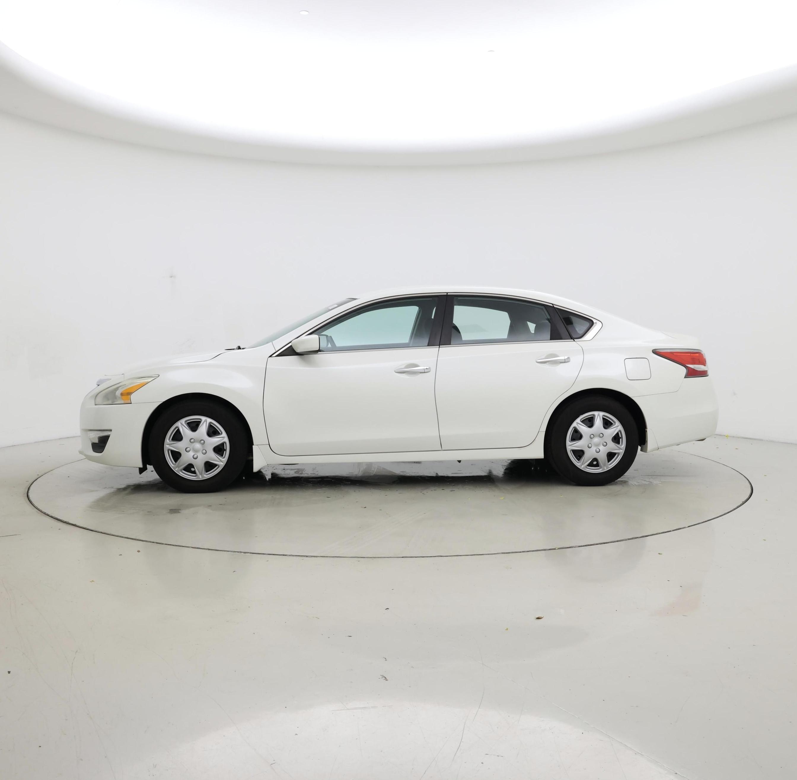 Thumbnail: 2015 Nissan Altima - 3