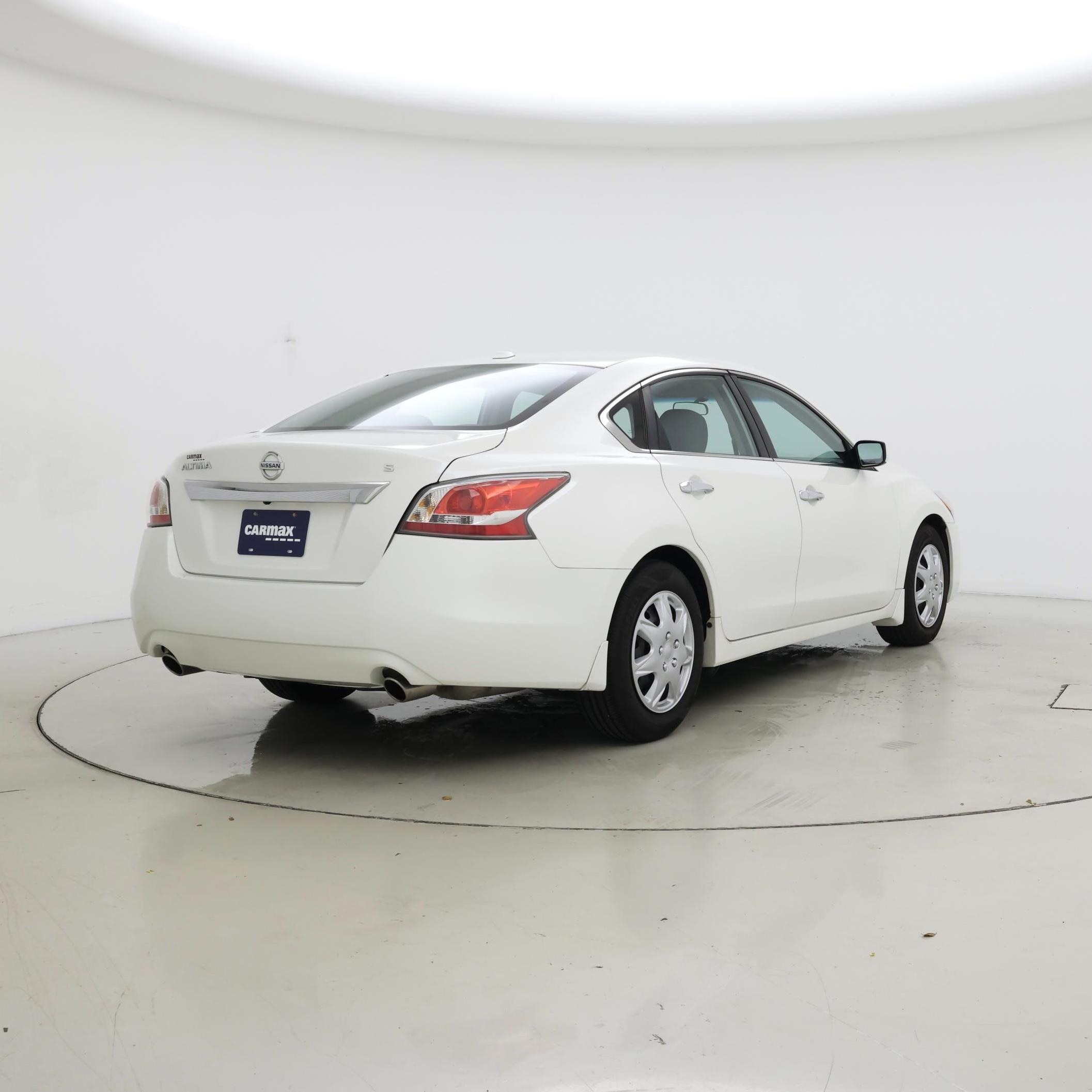 Thumbnail: 2015 Nissan Altima - 8