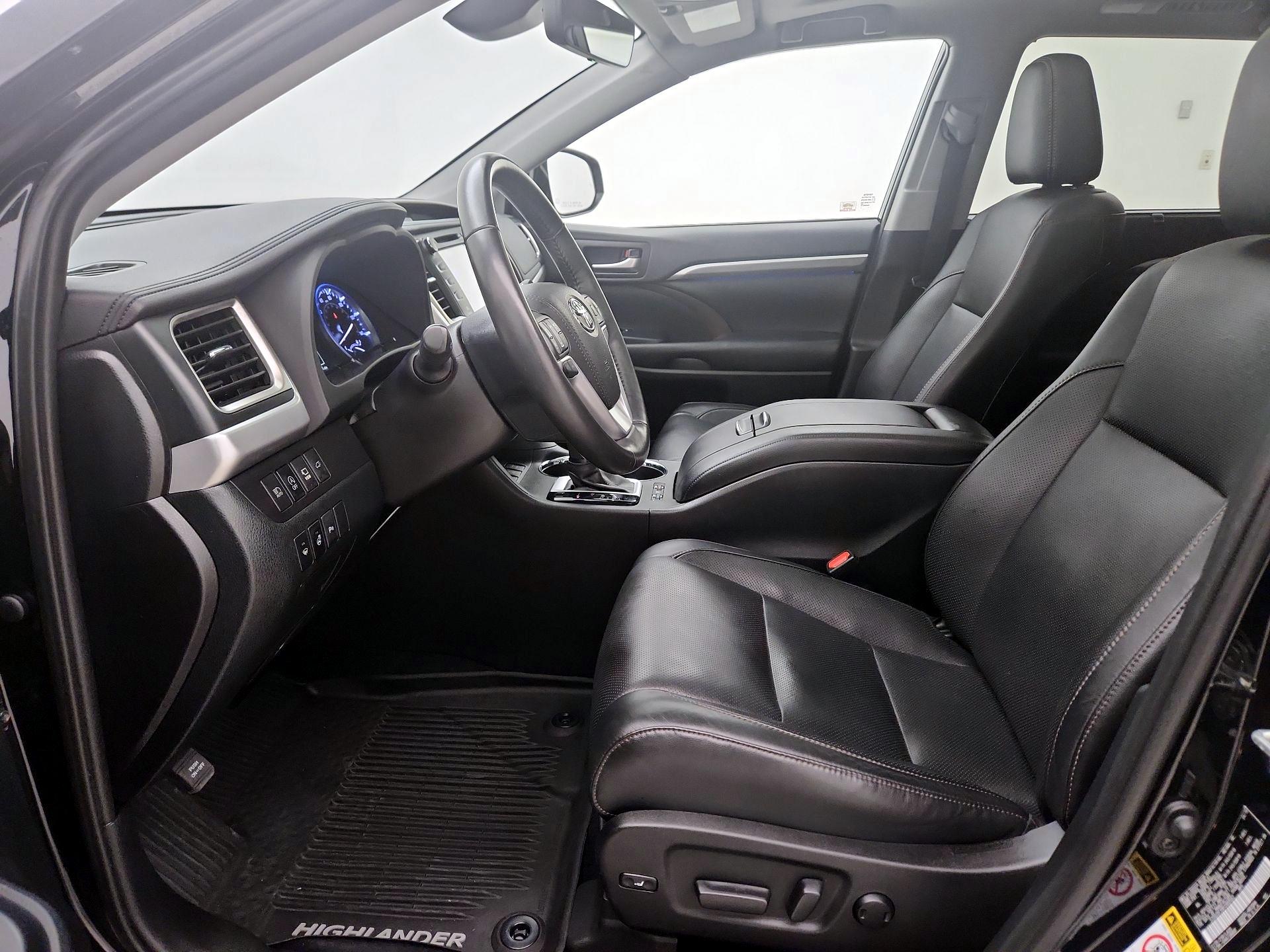 Thumbnail: 2019 Toyota Highlander - 11