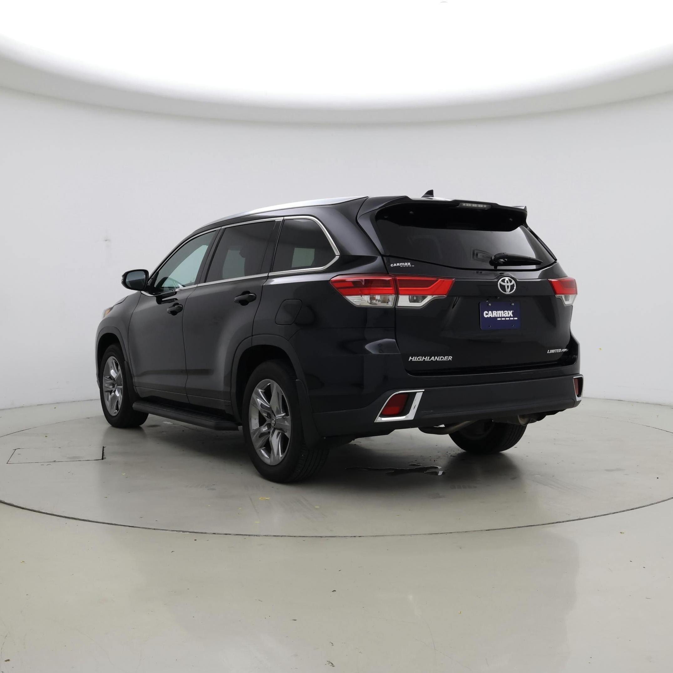 Thumbnail: 2019 Toyota Highlander - 2