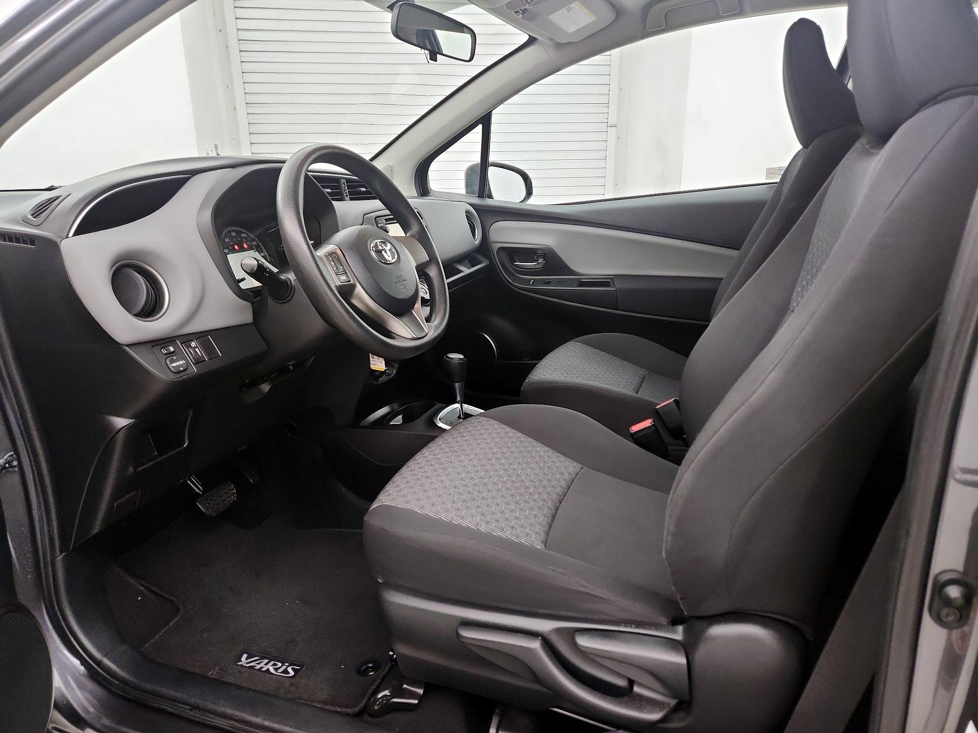 Thumbnail: 2015 Toyota Yaris - 11